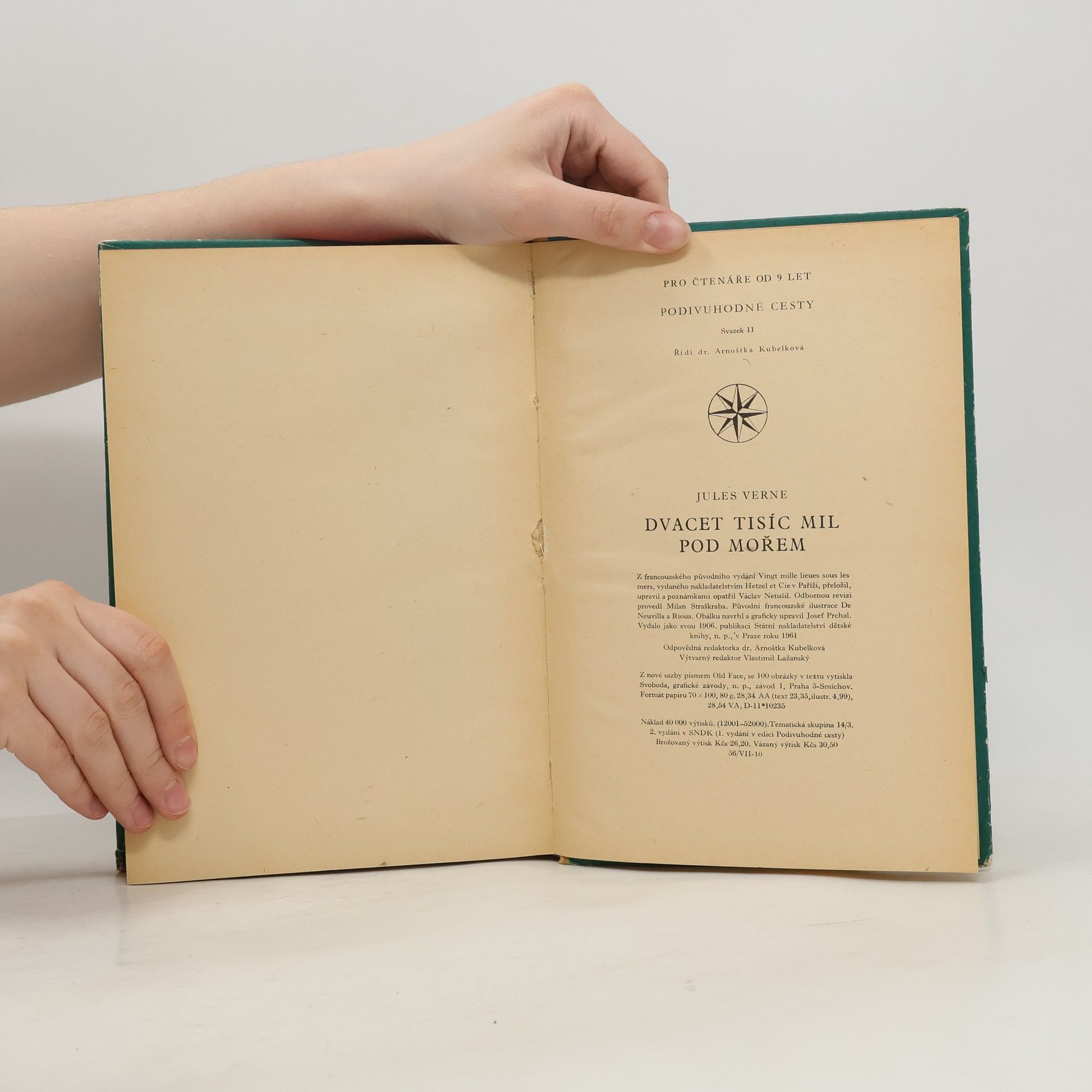 Jules Verne Dvacet tisíc mil pod mořem