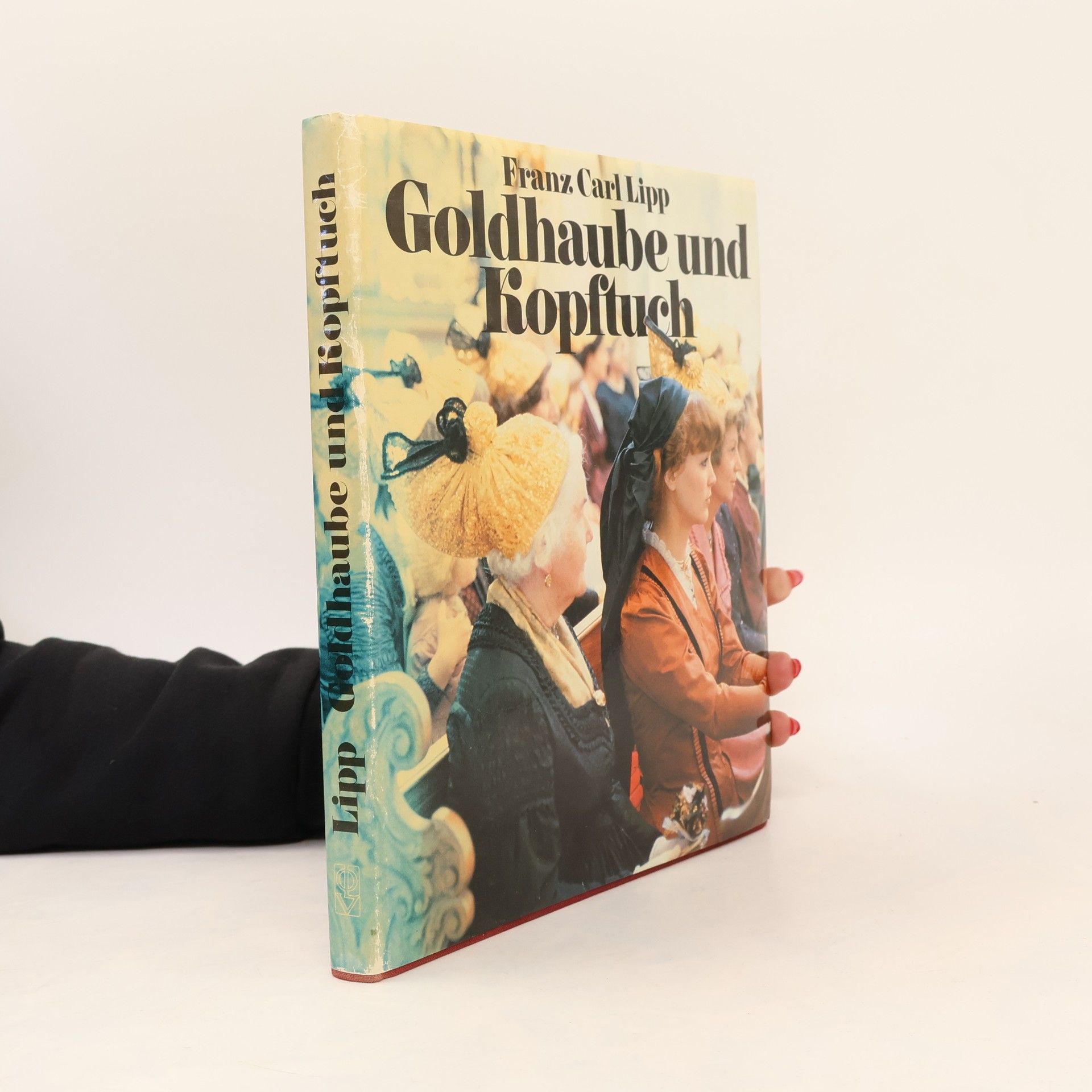 Franz C. Lipp Goldhaube und Kopftuch