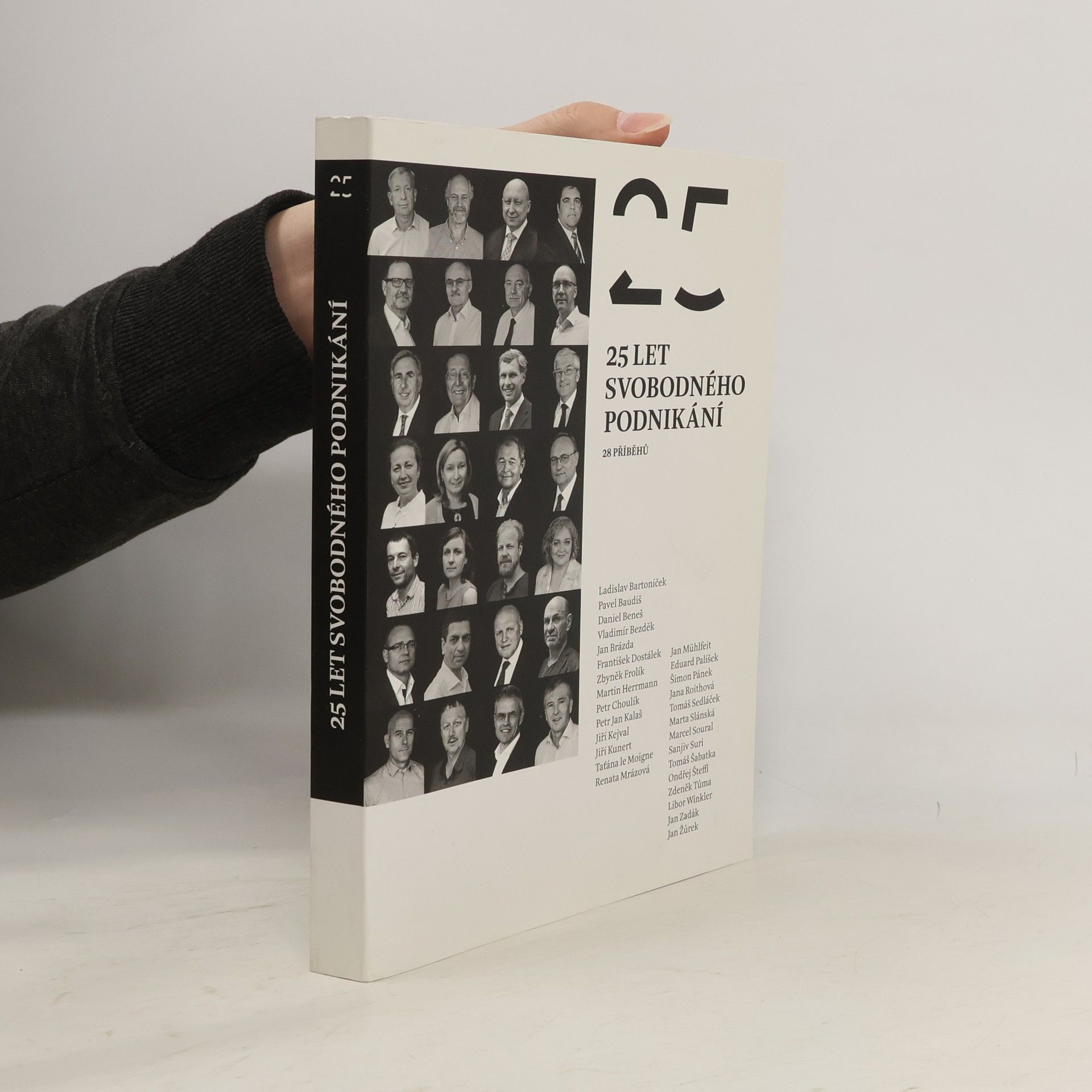 Julie Hrstková 25 let svobodného podnikání : 28 příběhů