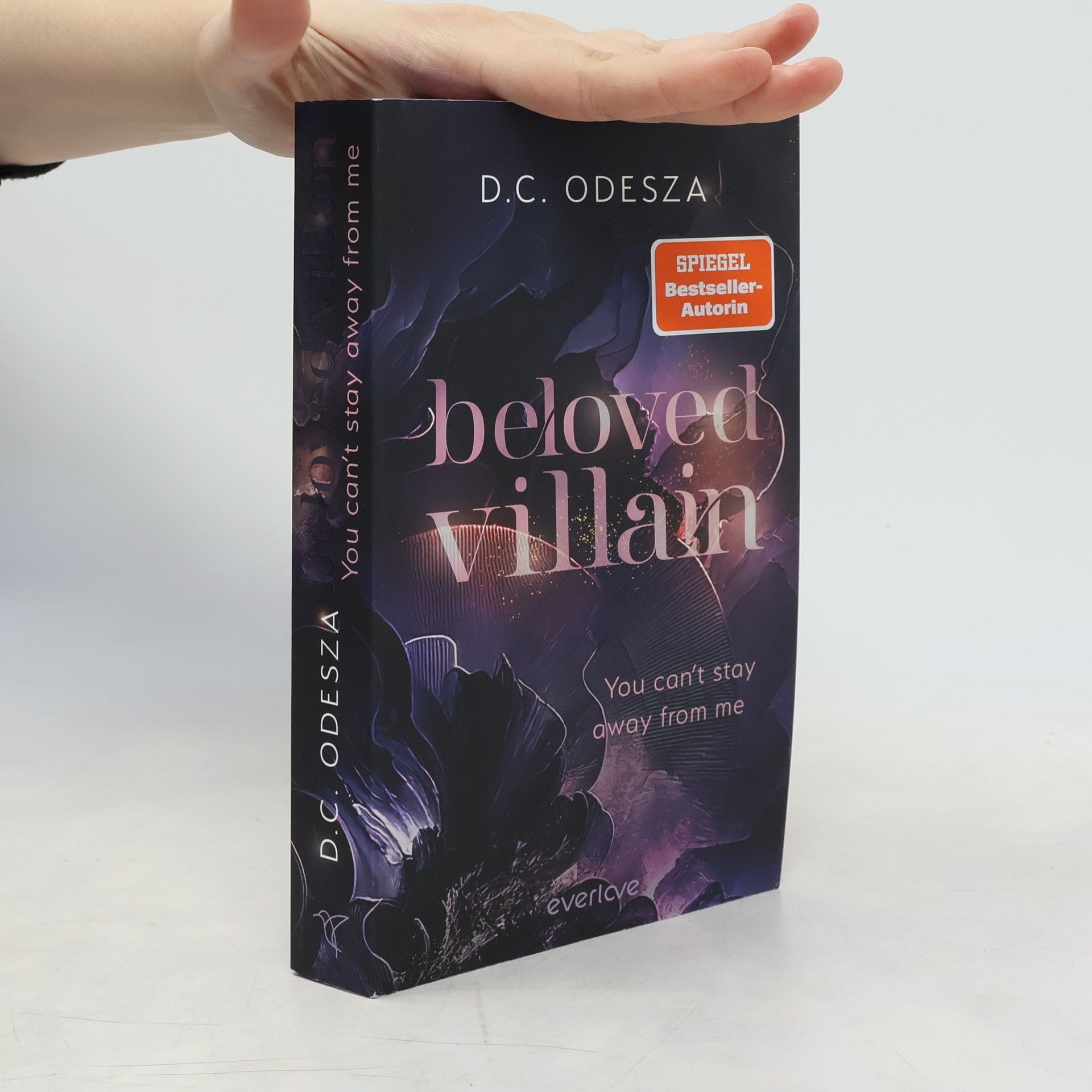 You Can't Stay Away From Me / Beloved Villain Bd.2