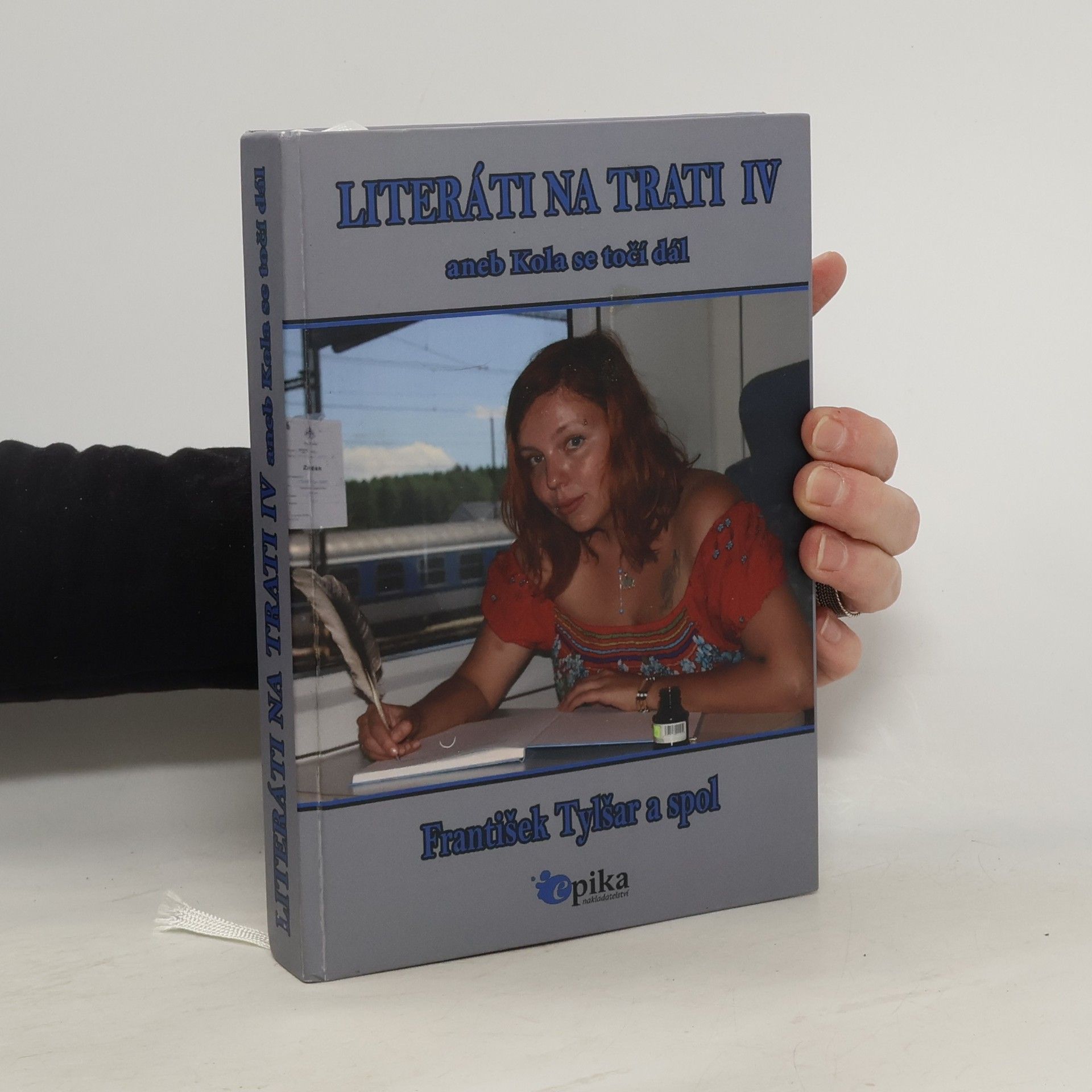 * antologie Literáti na trati IV aneb Kola se točí dál