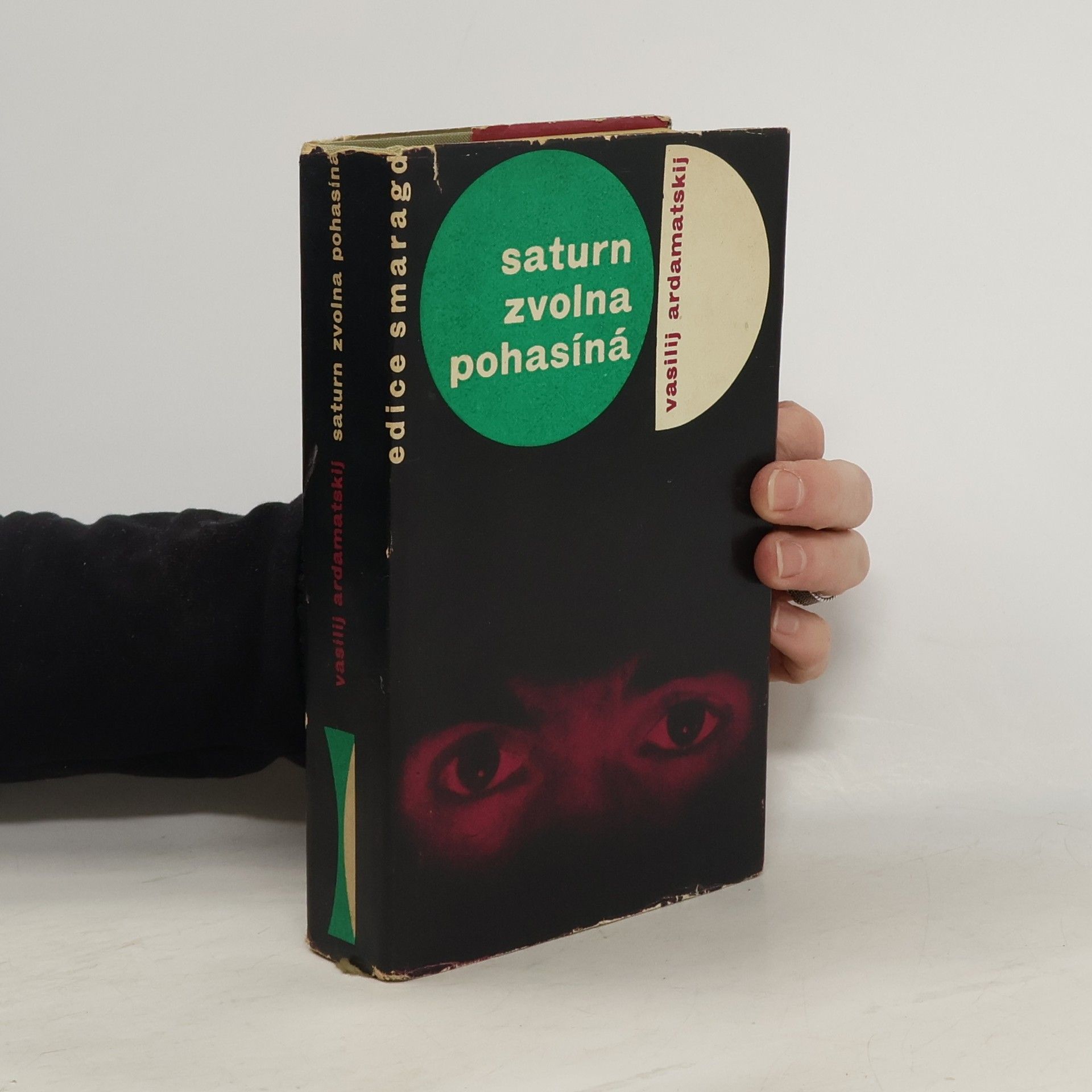 Vasilij Ivanovič Ardamatskij Saturn zvolna pohasíná