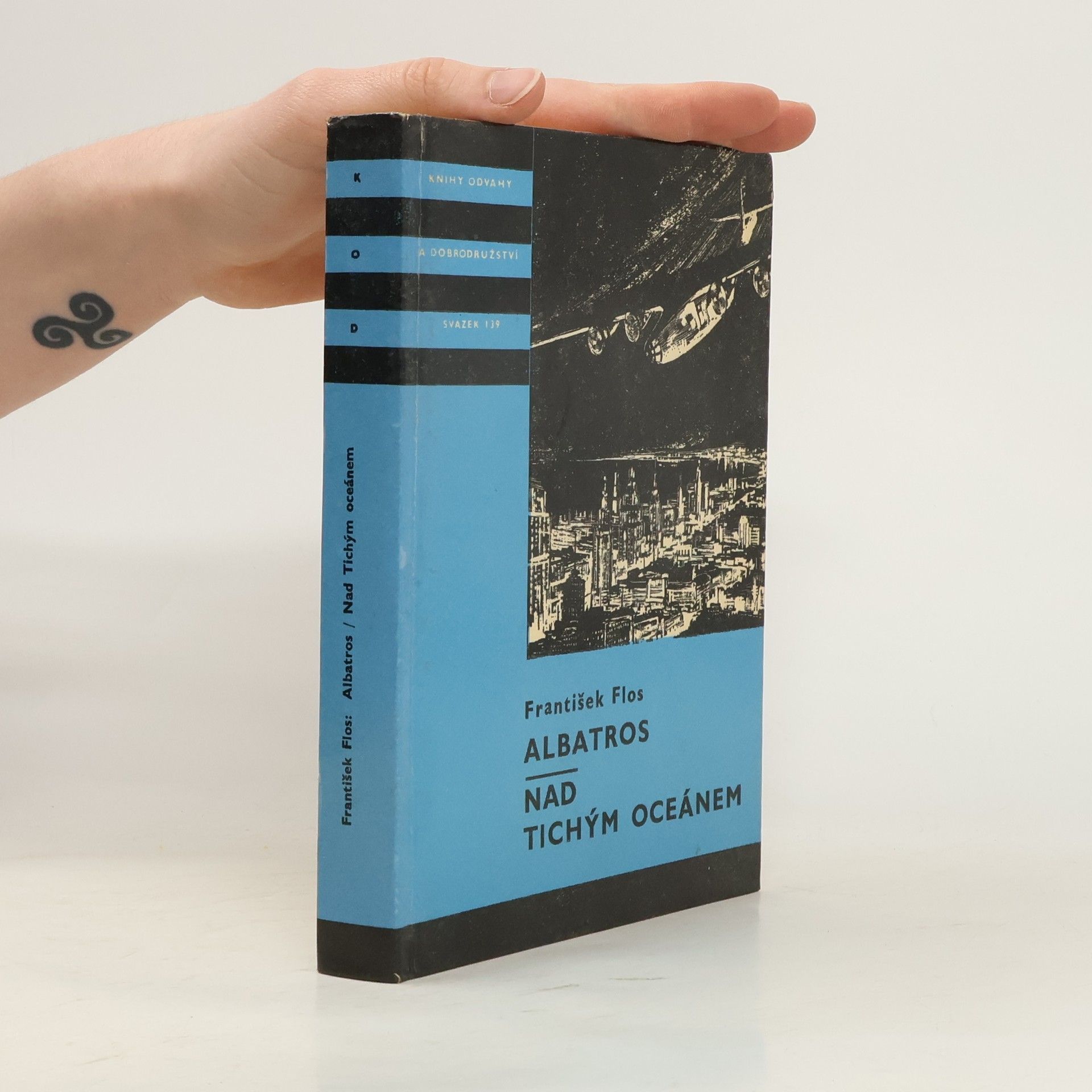 František Flos Albatros. Nad Tichým oceánem