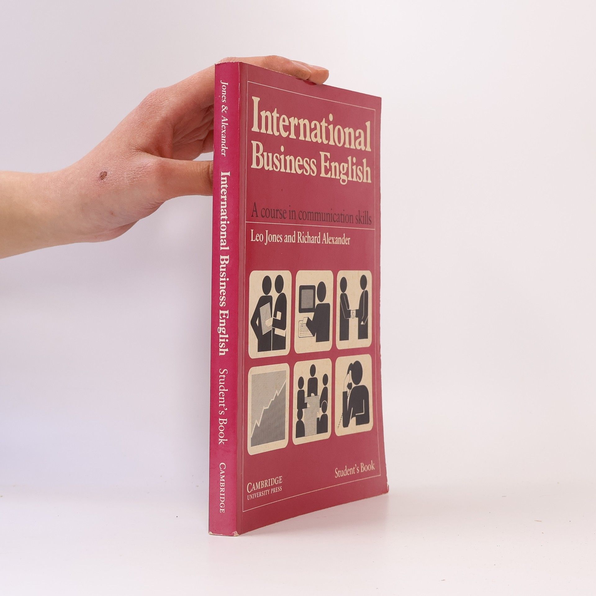 Leo Jones International business english: Communication skills in english for business purposes. Student's book