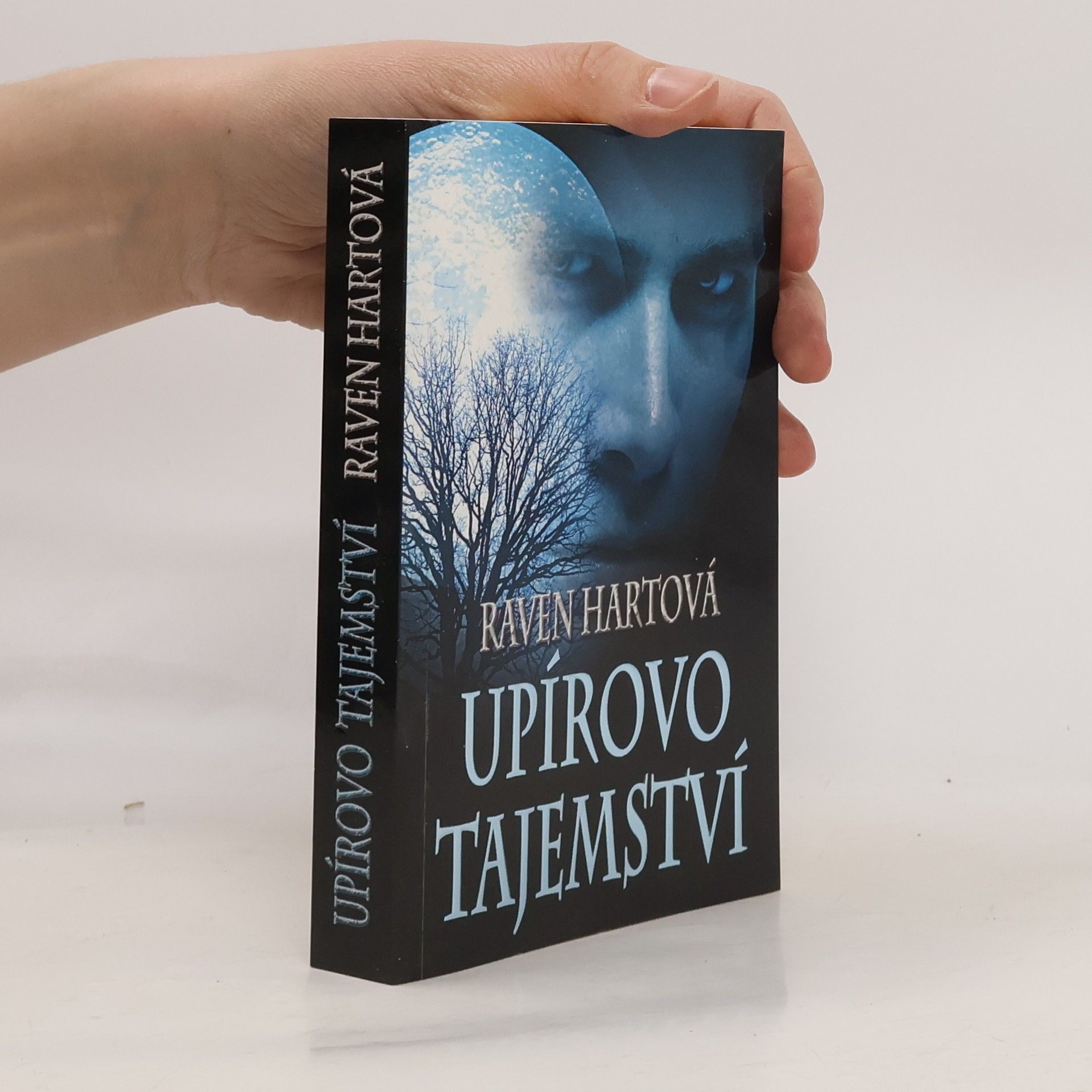 Raven Hart Upírovo tajemství