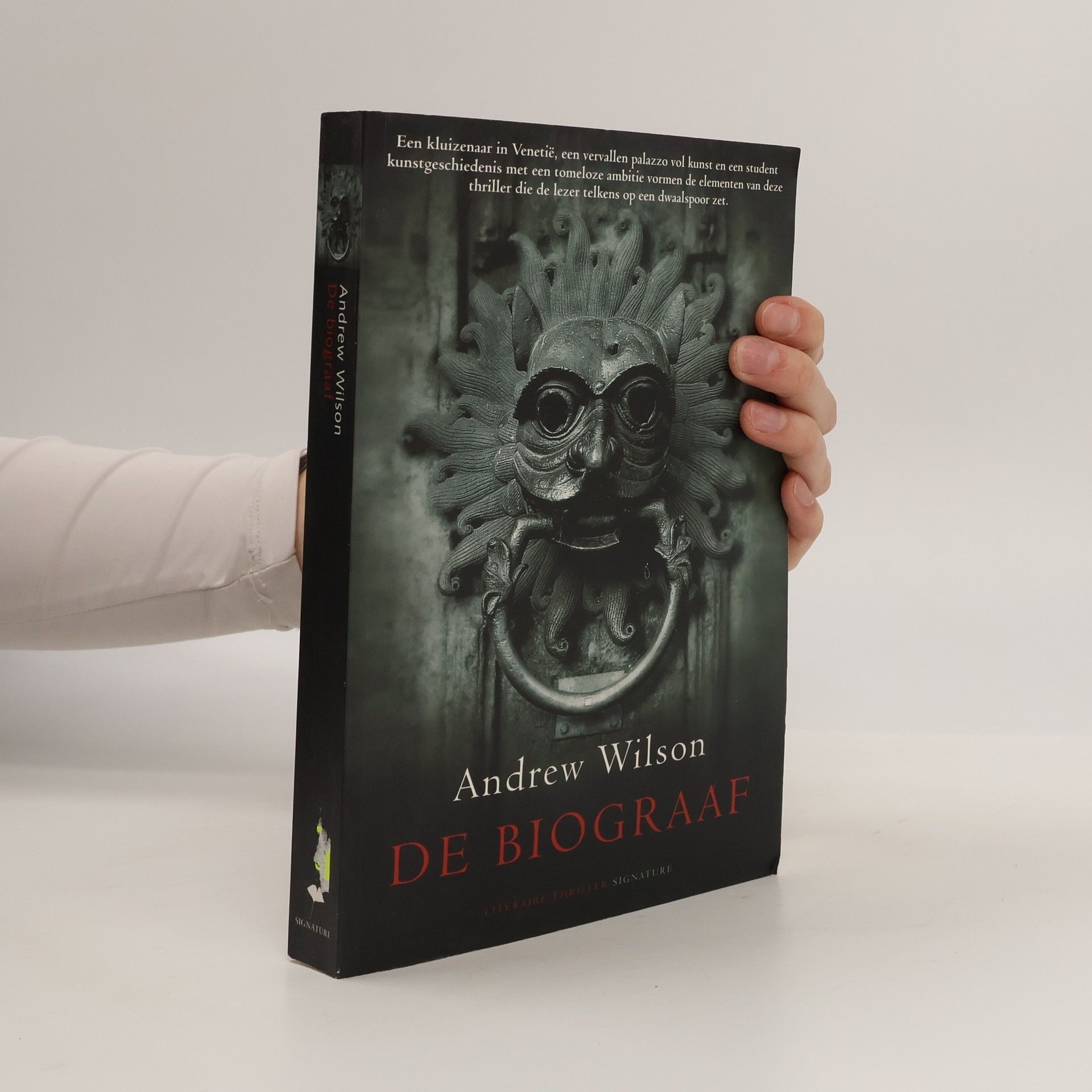 Andrew Wilson-Dickson De biograaf