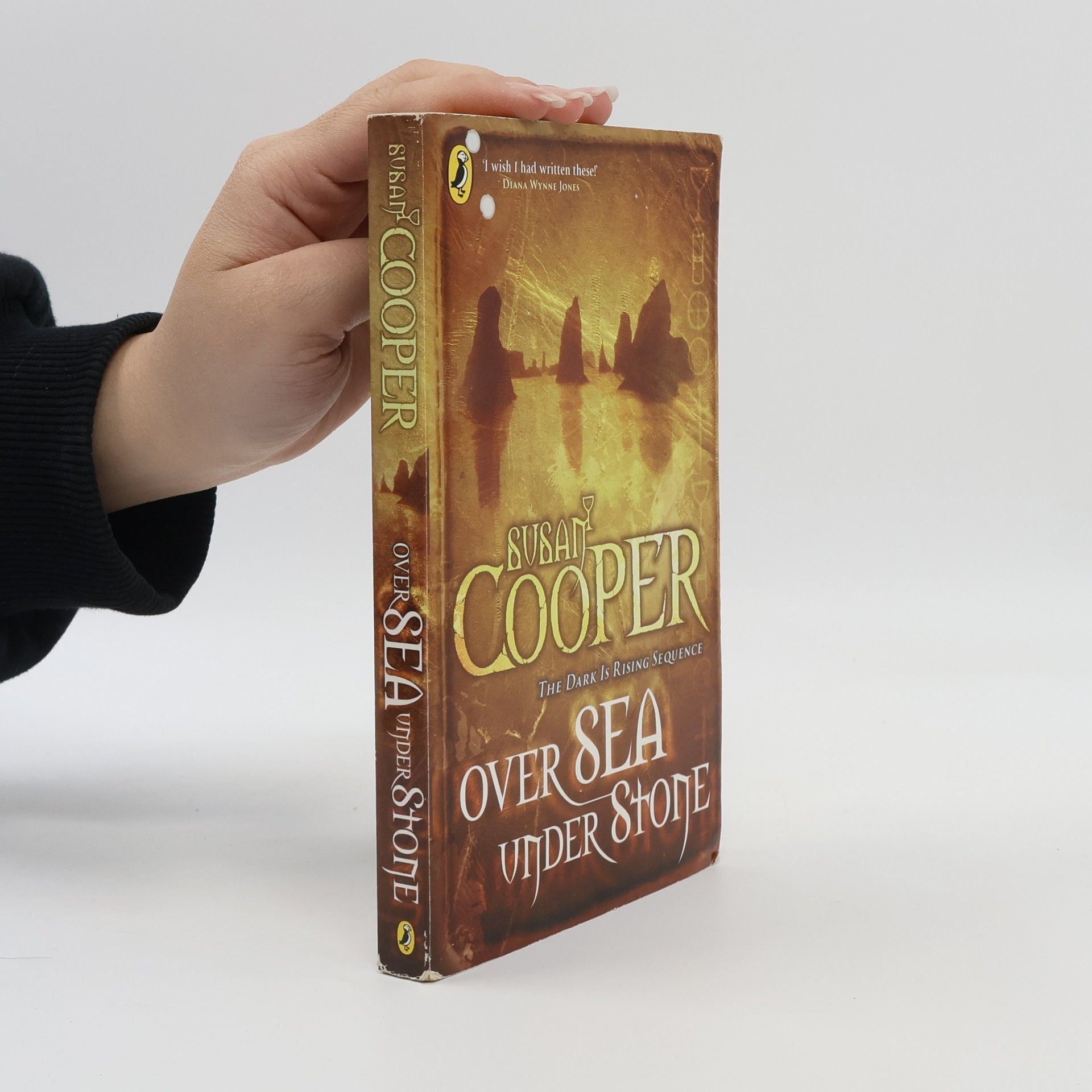 Susan Cooper The Dark Is Rising Sequence - 1: Over Sea, Under Stone