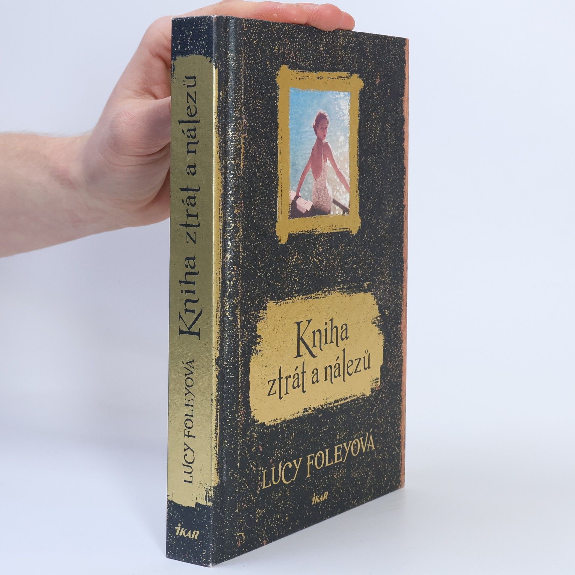 Lucy Foley Kniha ztrát a nálezů