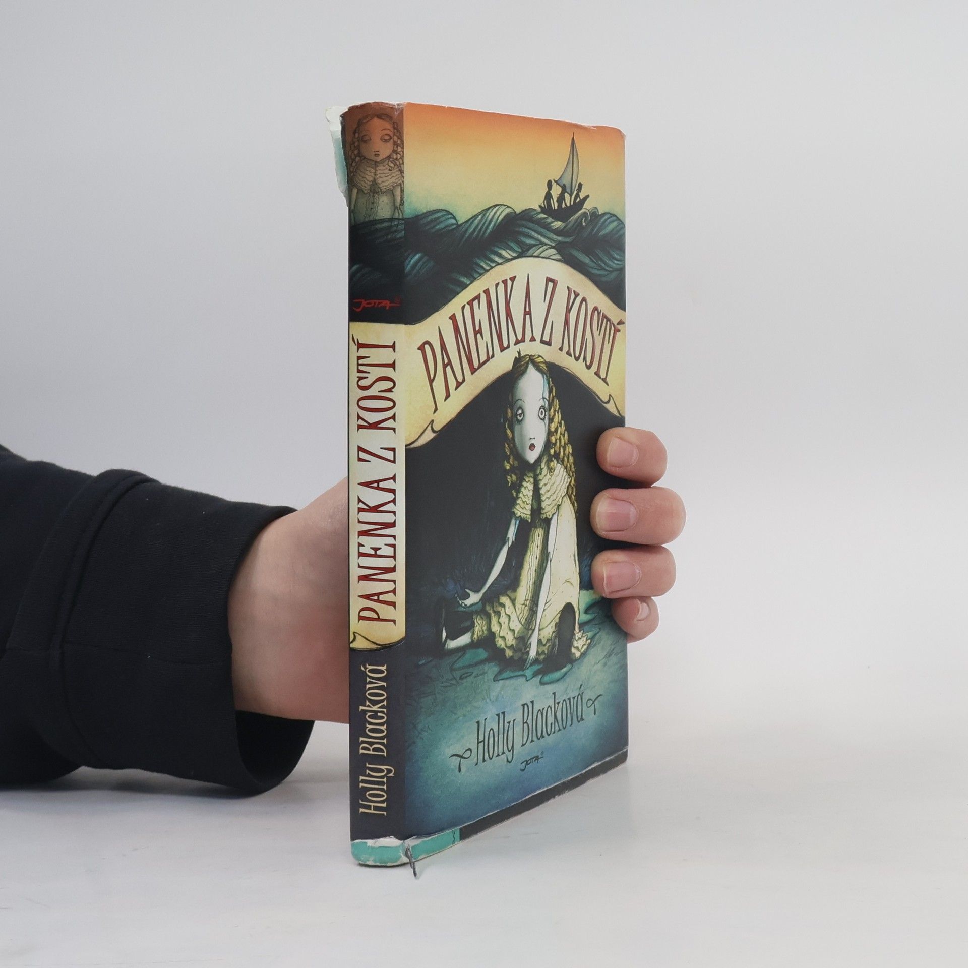 Holly Black Panenka z kostí