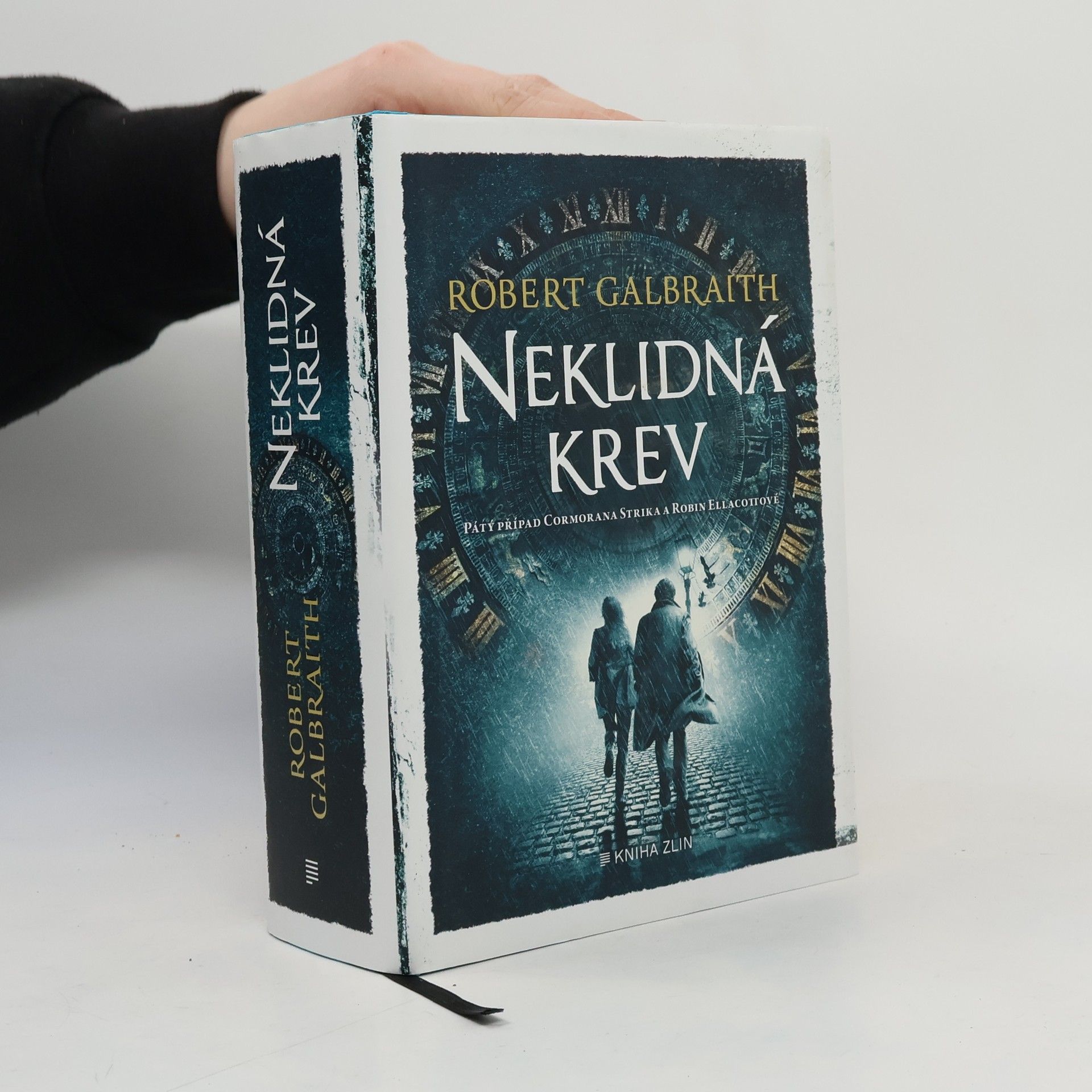 Robert Galbraith Neklidná krev