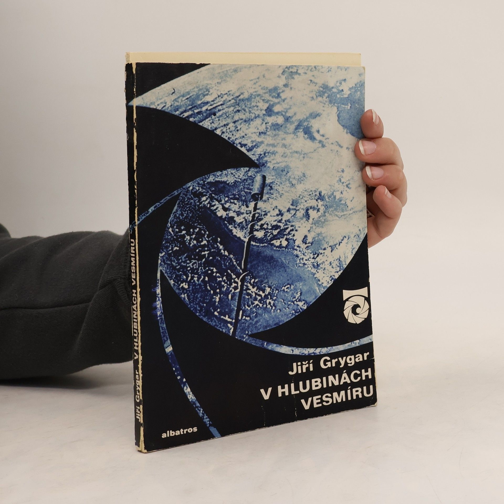 Jiří Grygar V hlubinách vesmíru. O hvězdách a hvězdářích