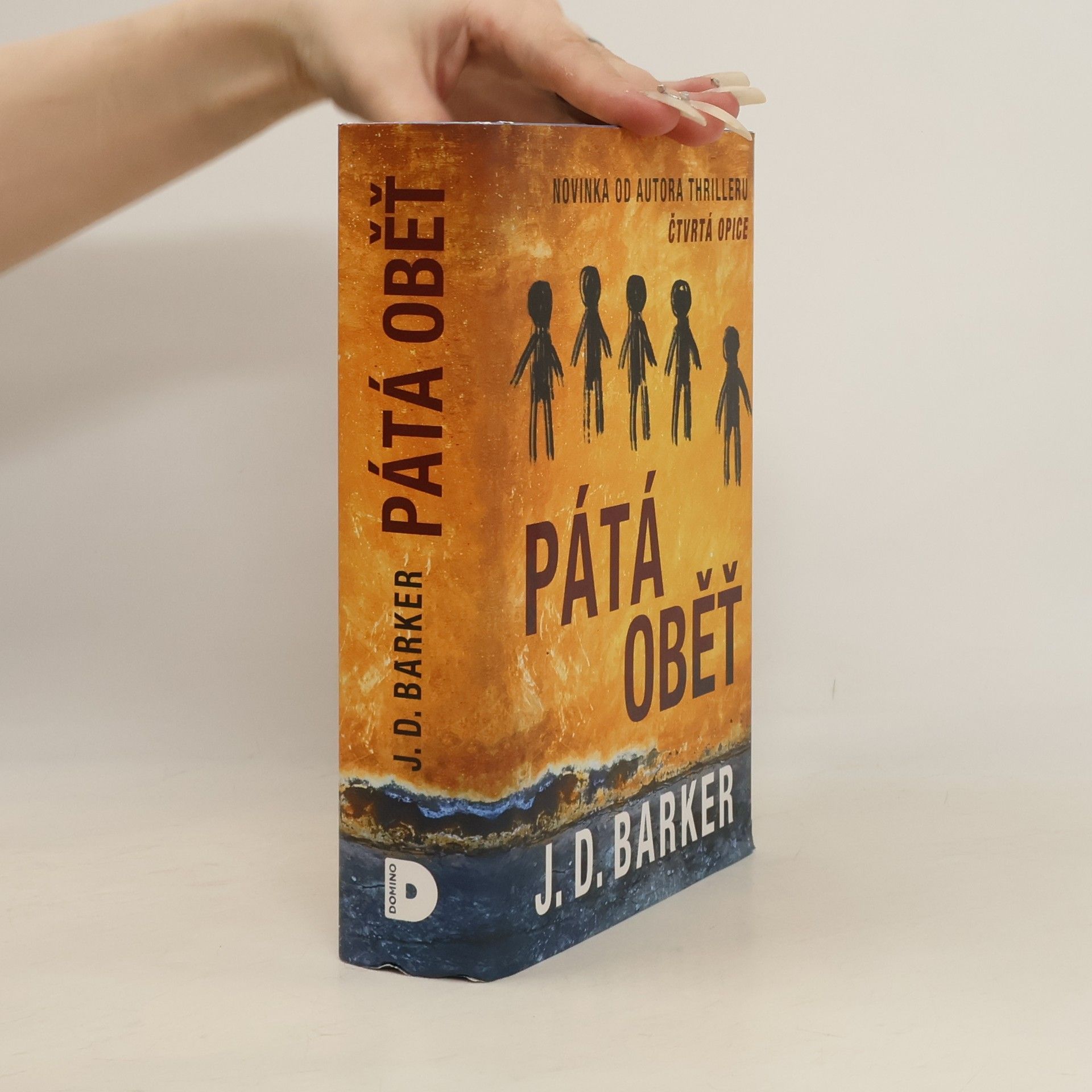 J.D. Barker Pátá oběť