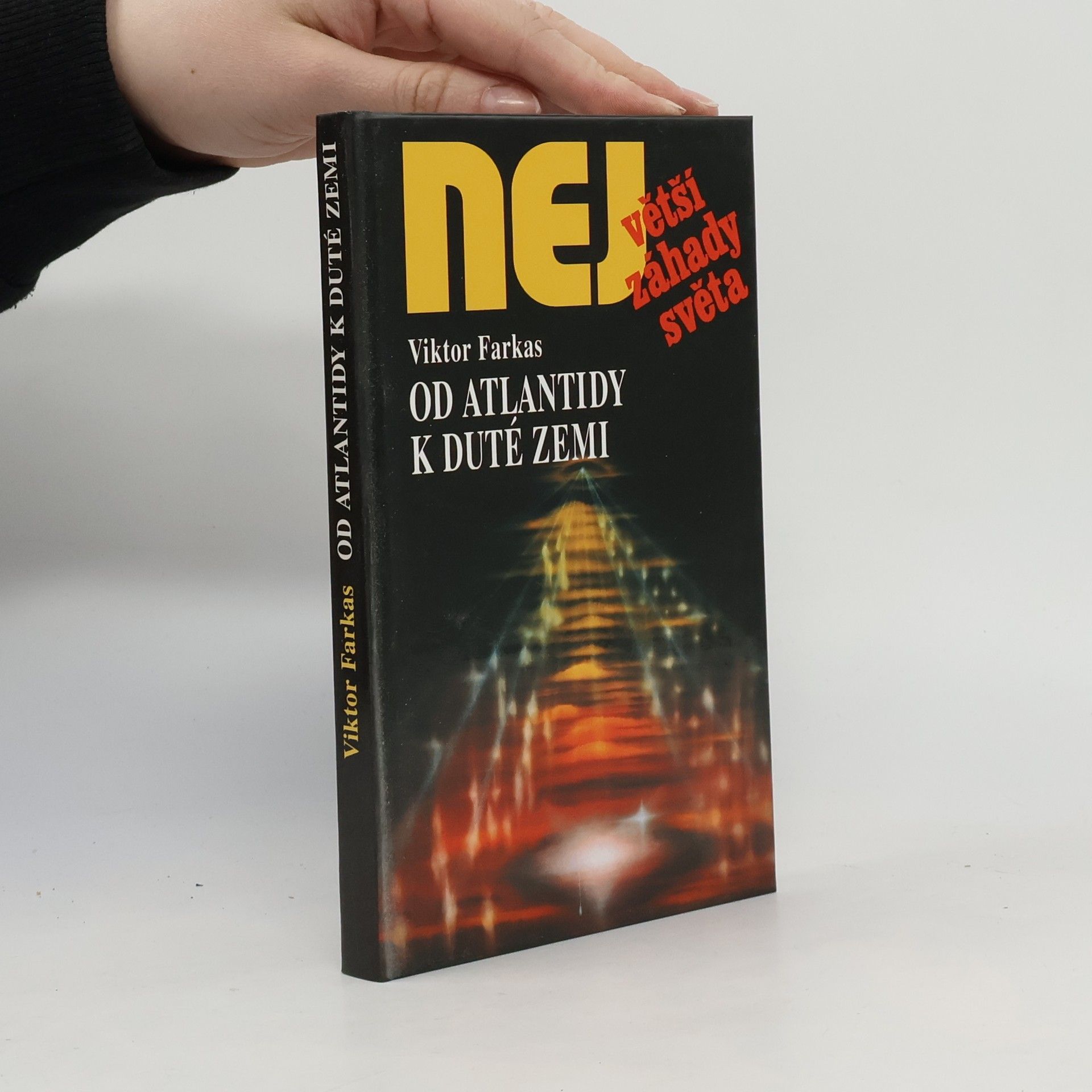 Od Atlantidy k duté Zemi
