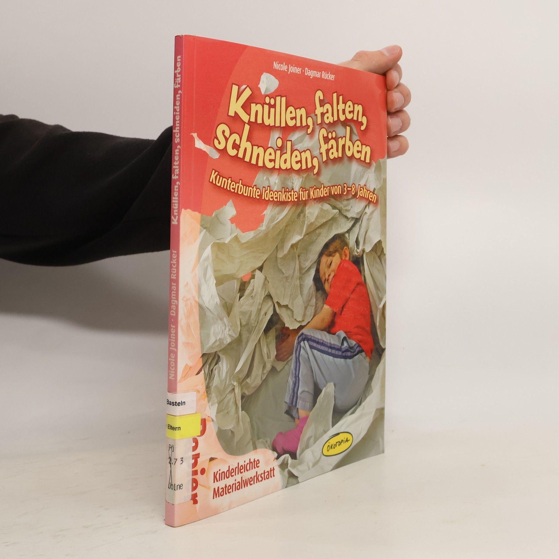 Knüllen, falten, schneiden, färben