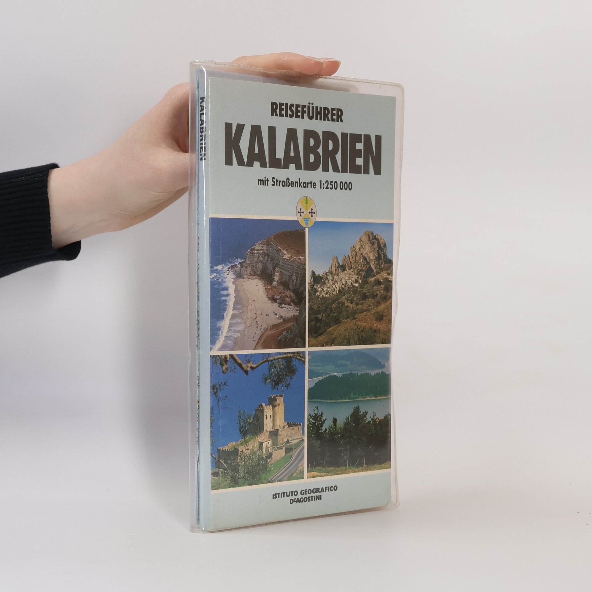 Various authors Reiseführer Kalabrien mit Straßenkarte 1:250 000