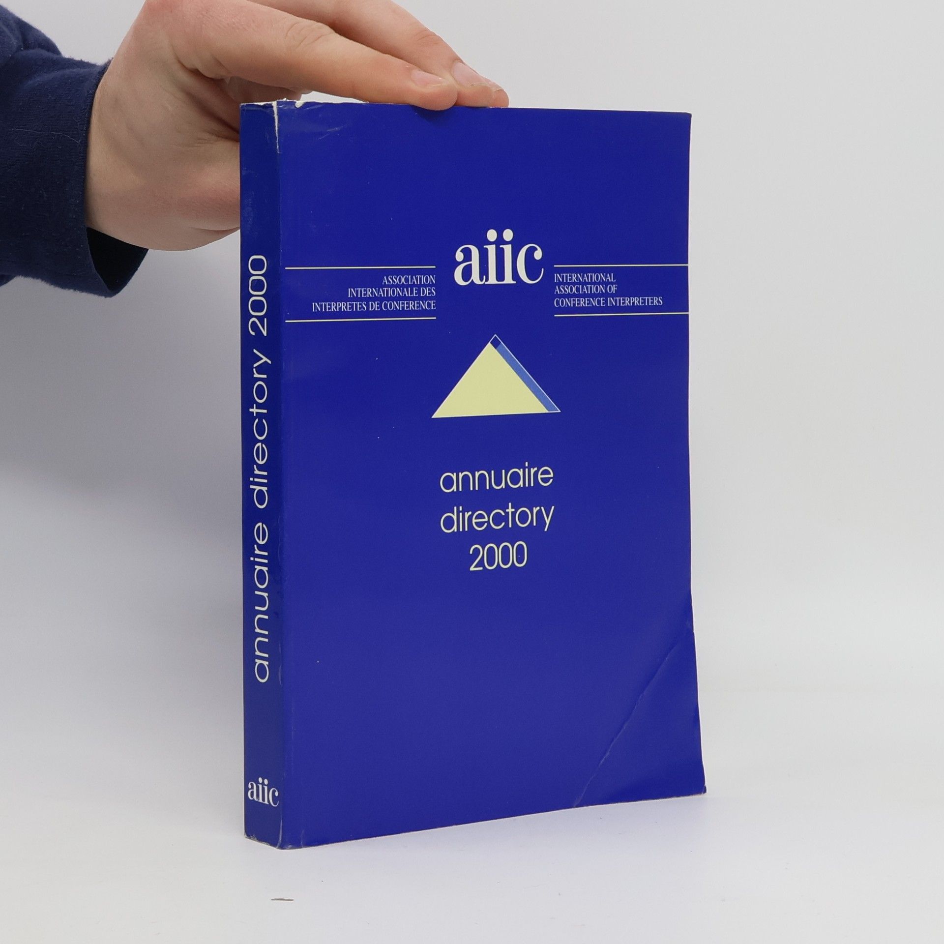 Various authors aiic: annuaire, directory 2000