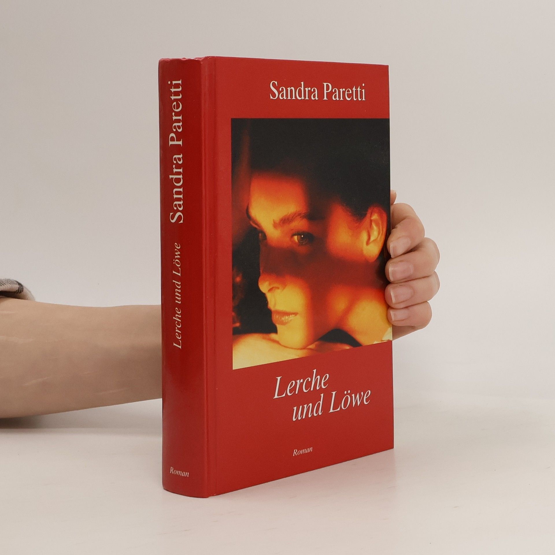 Sandra Paretti Lerche und Löwe