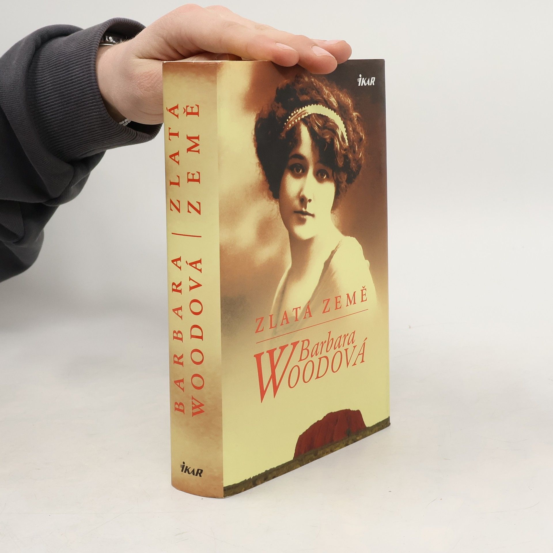 Barbara Wood Zlatá země