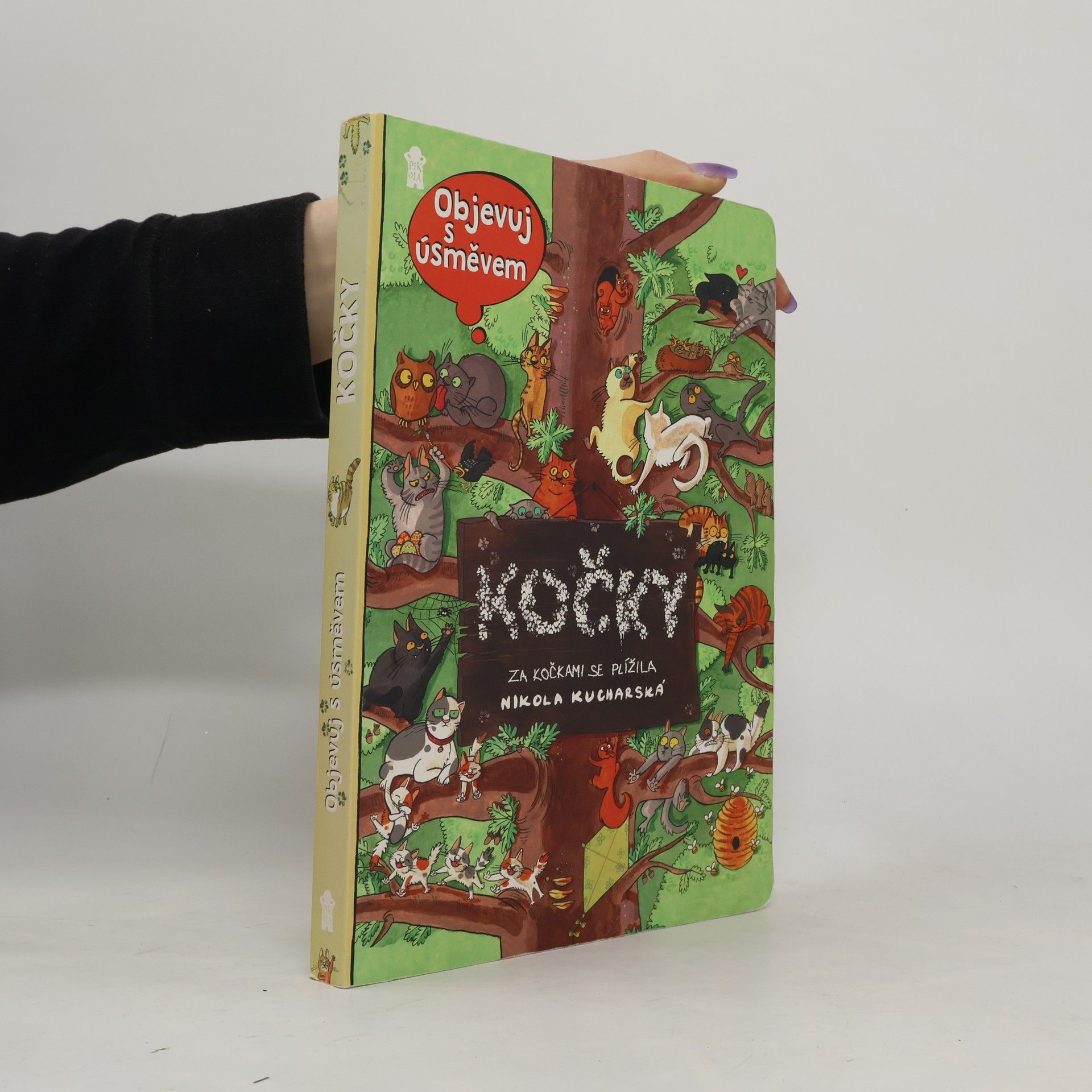 Nikola Kucharska Kočky - Za kočkami se plížila