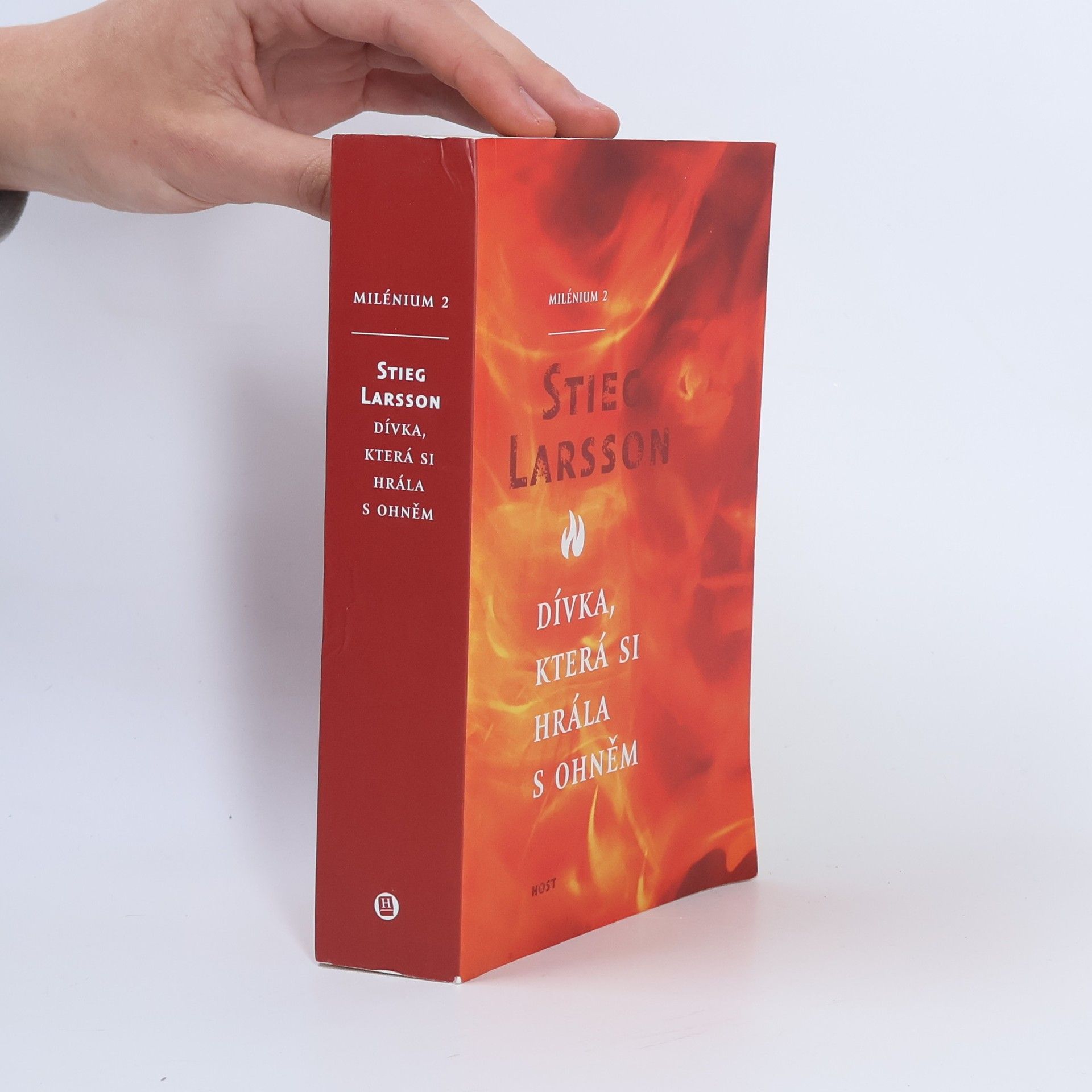 Stieg Larsson Dívka, která si hrála s ohněm