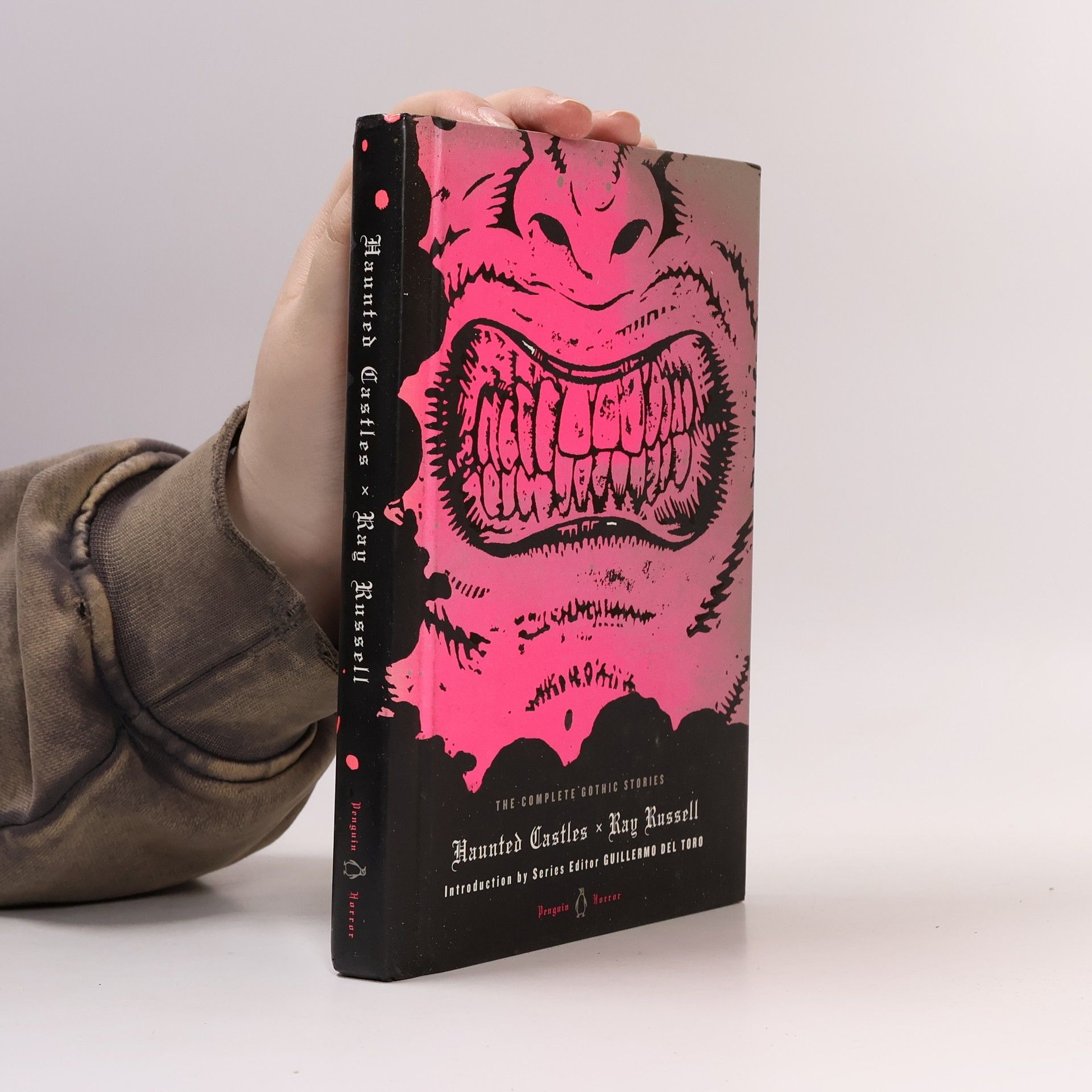 Ray Russell Haunted Castles