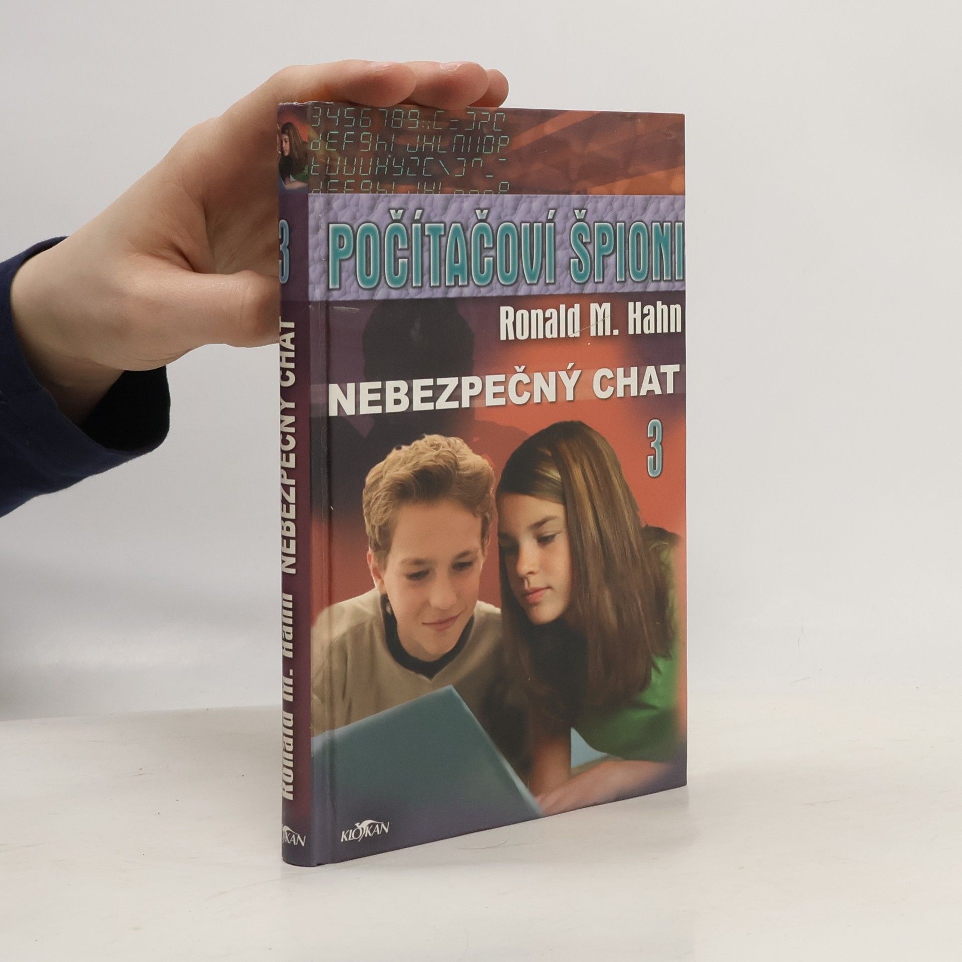 Počítačoví špioni. 3, Nebezpečný chat