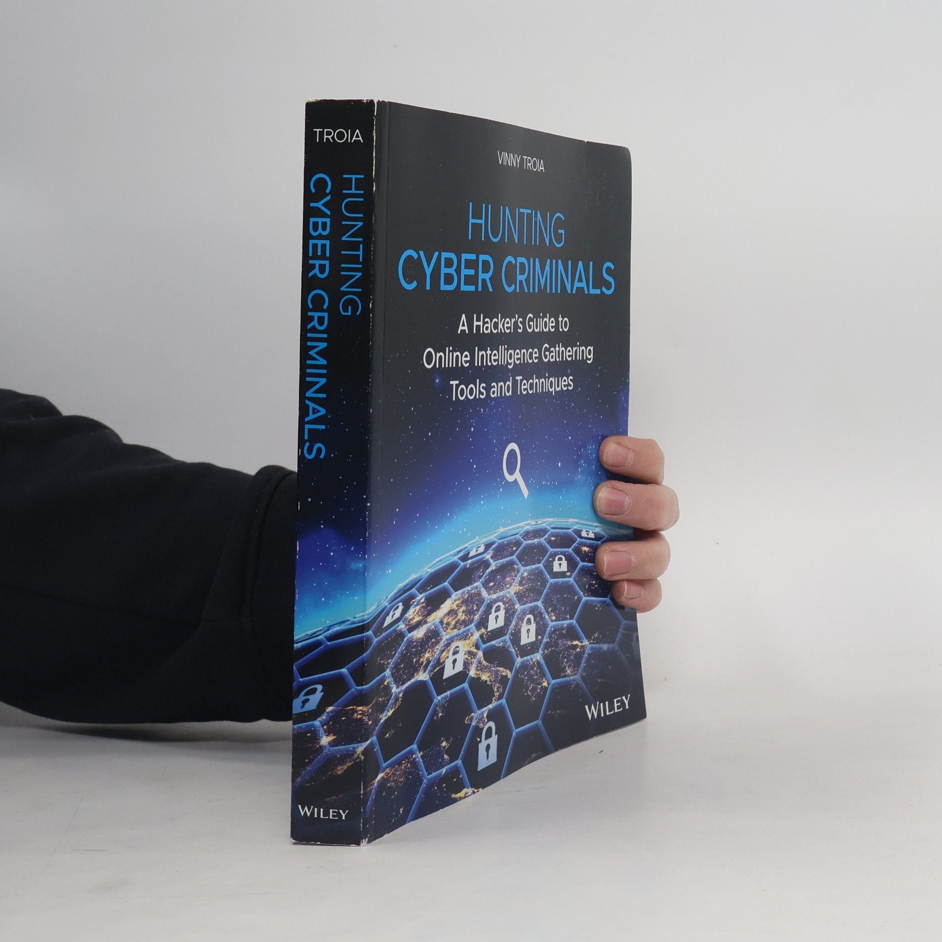 Vinny Troia Hunting Cyber Criminals