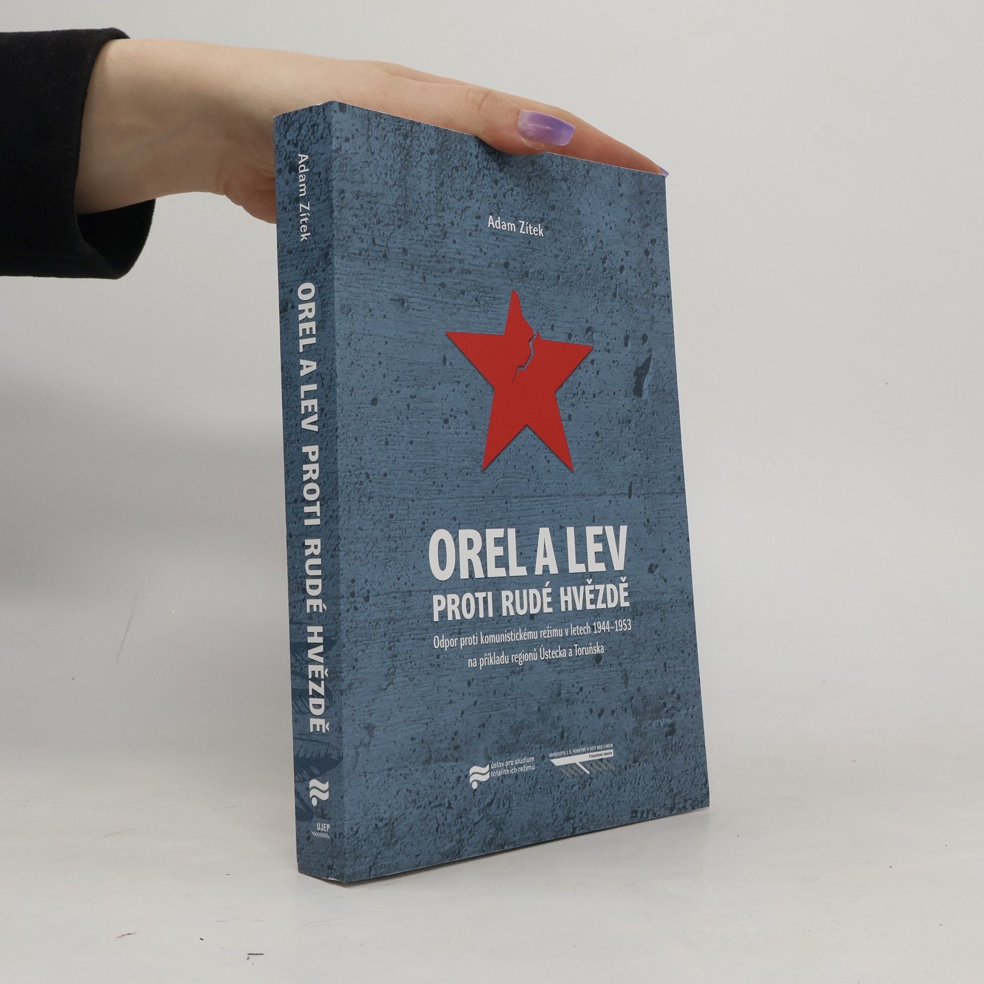 Adam Zítek Orel a lev proti rudé hvězdě