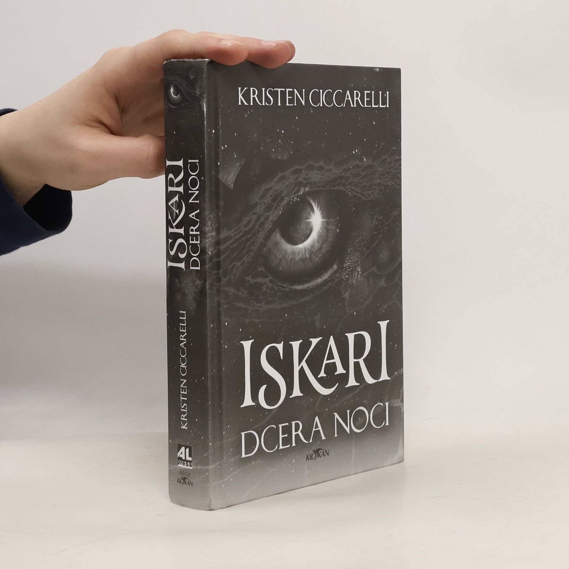 Kristen Ciccarelli Iskari. Dcera noci