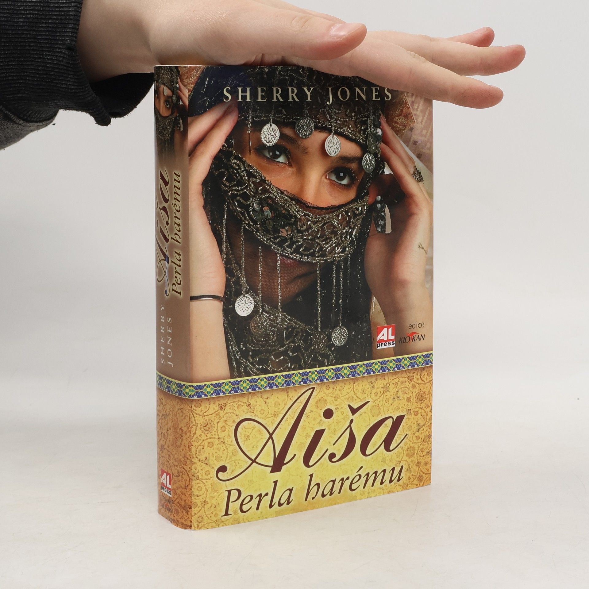 Sherry Jones Aiša: Perla harému