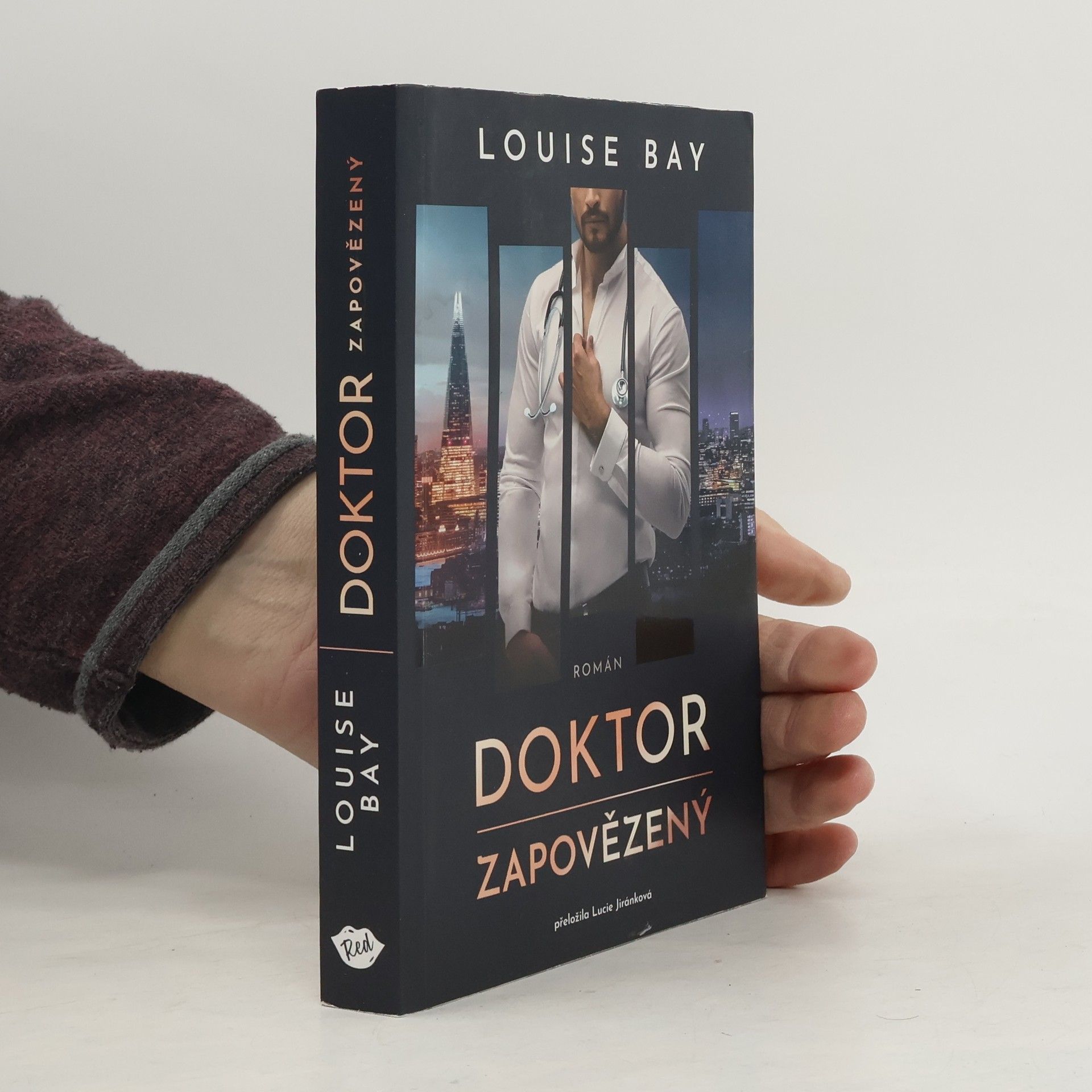 Louise Bay Doktor Zapovězený