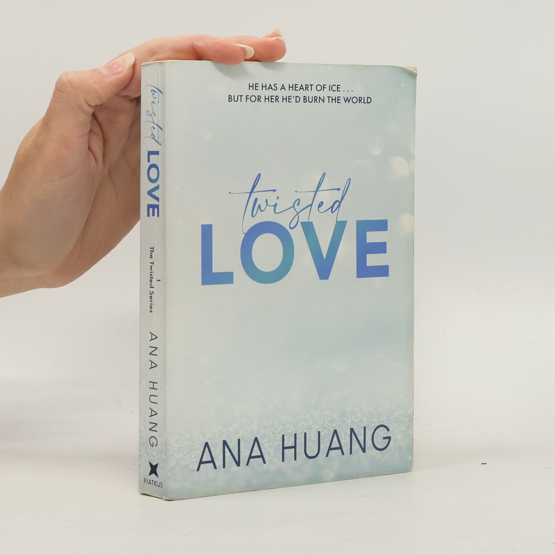 Ana Huang Twisted love. Twisted book one