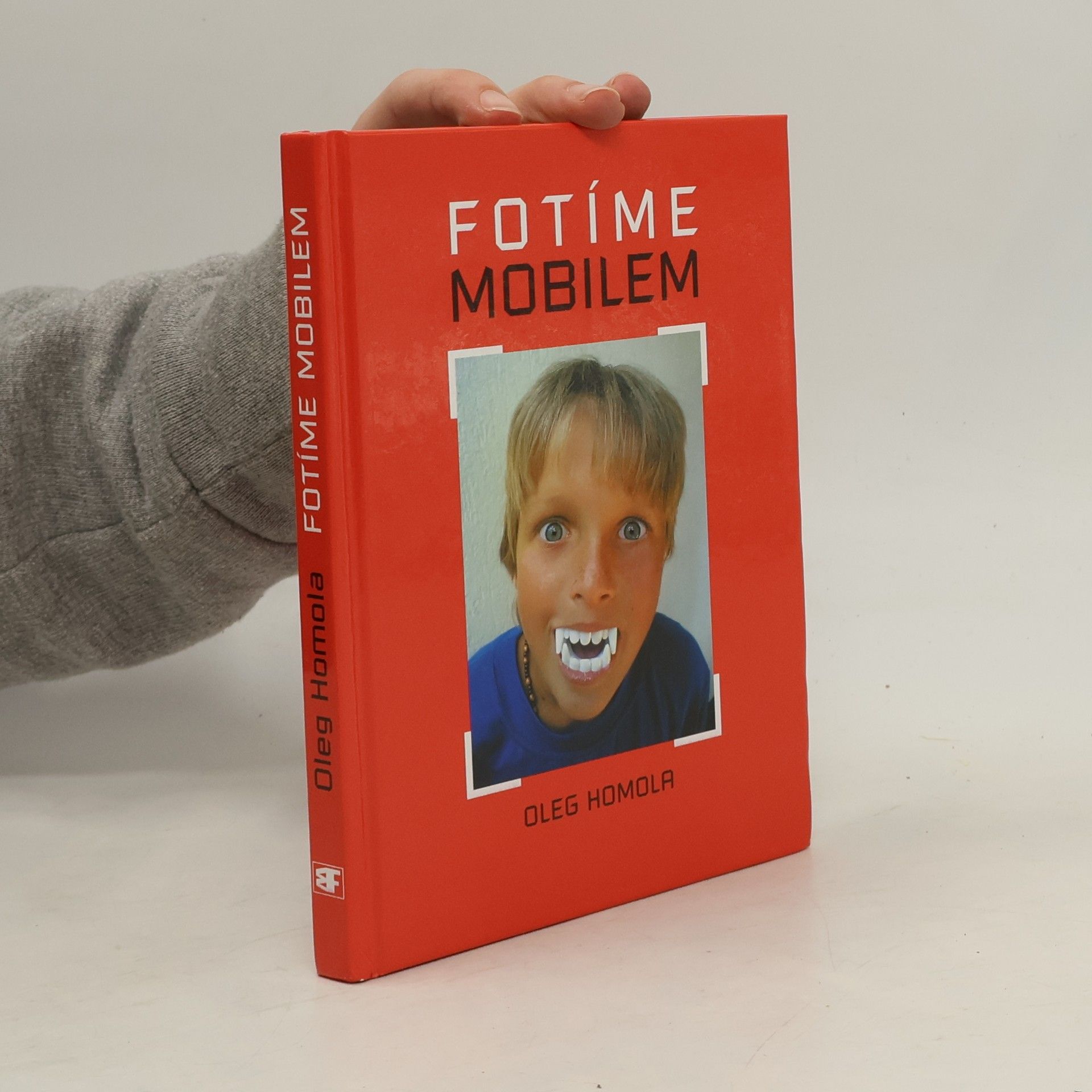 Oleg Homola Fotíme mobilem