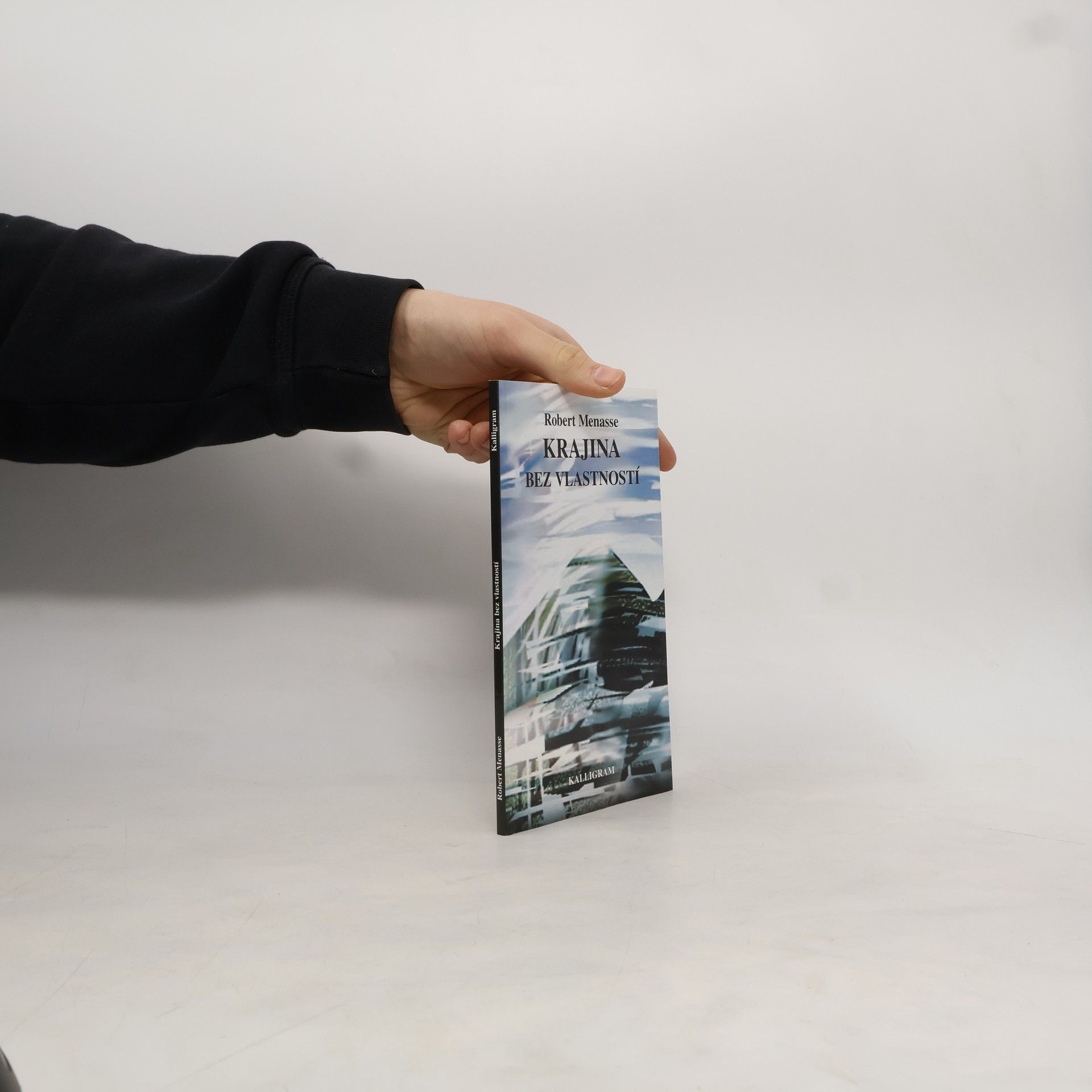 Robert Menasse Krajina bez vlastností