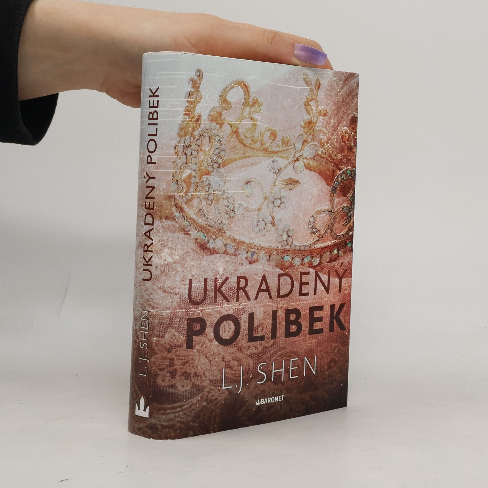 L. J. Shen Ukradený polibek