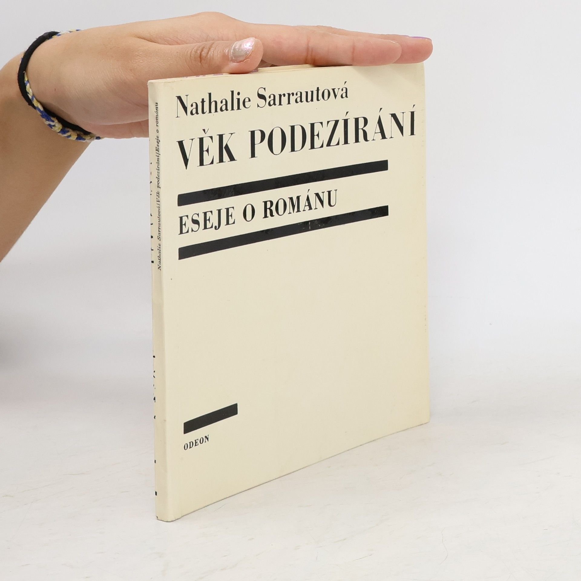 Nathalie Sarraute Věk podezírání. Eseje o románu