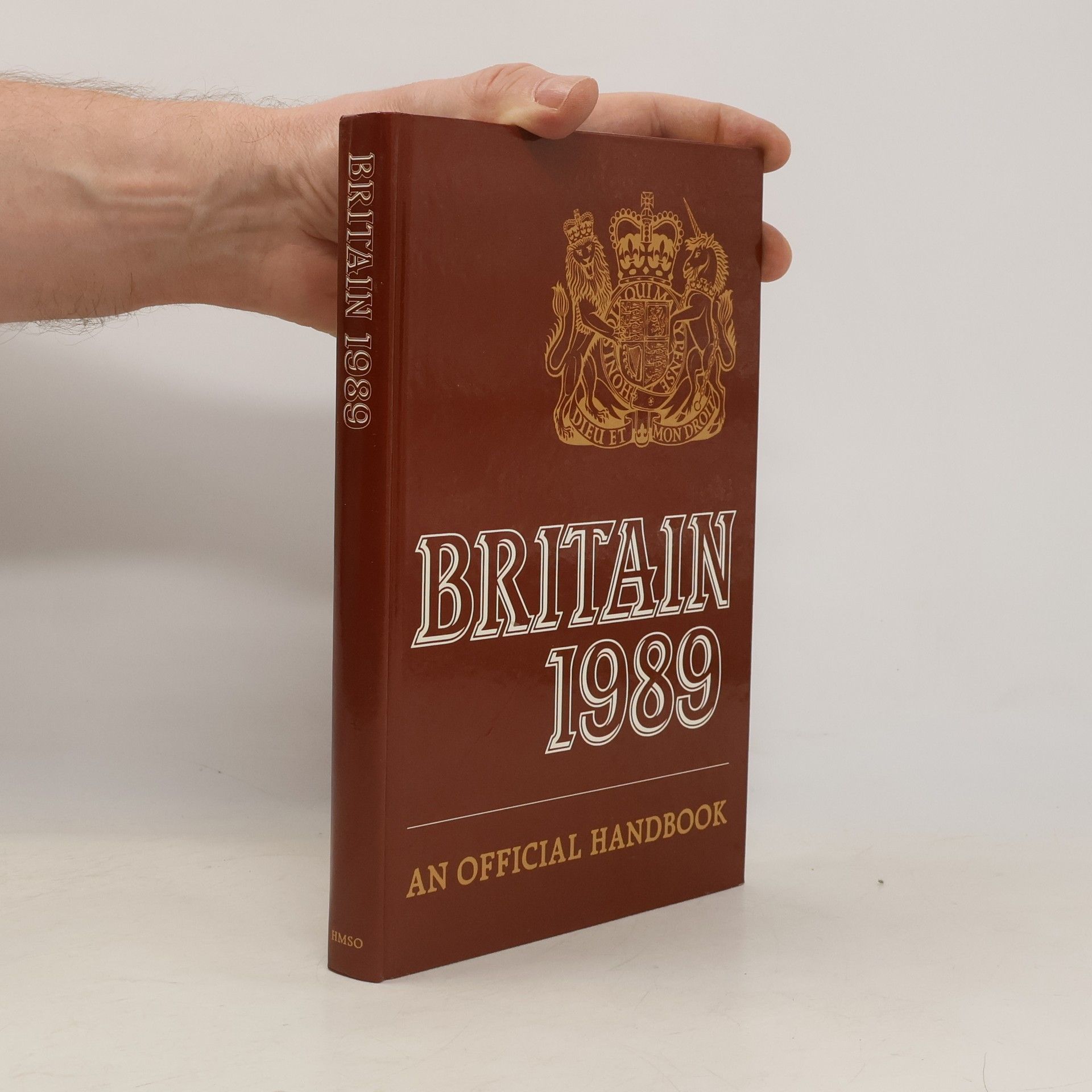 Great Britain. Central Office of Information. Publishing Services Britain 1989