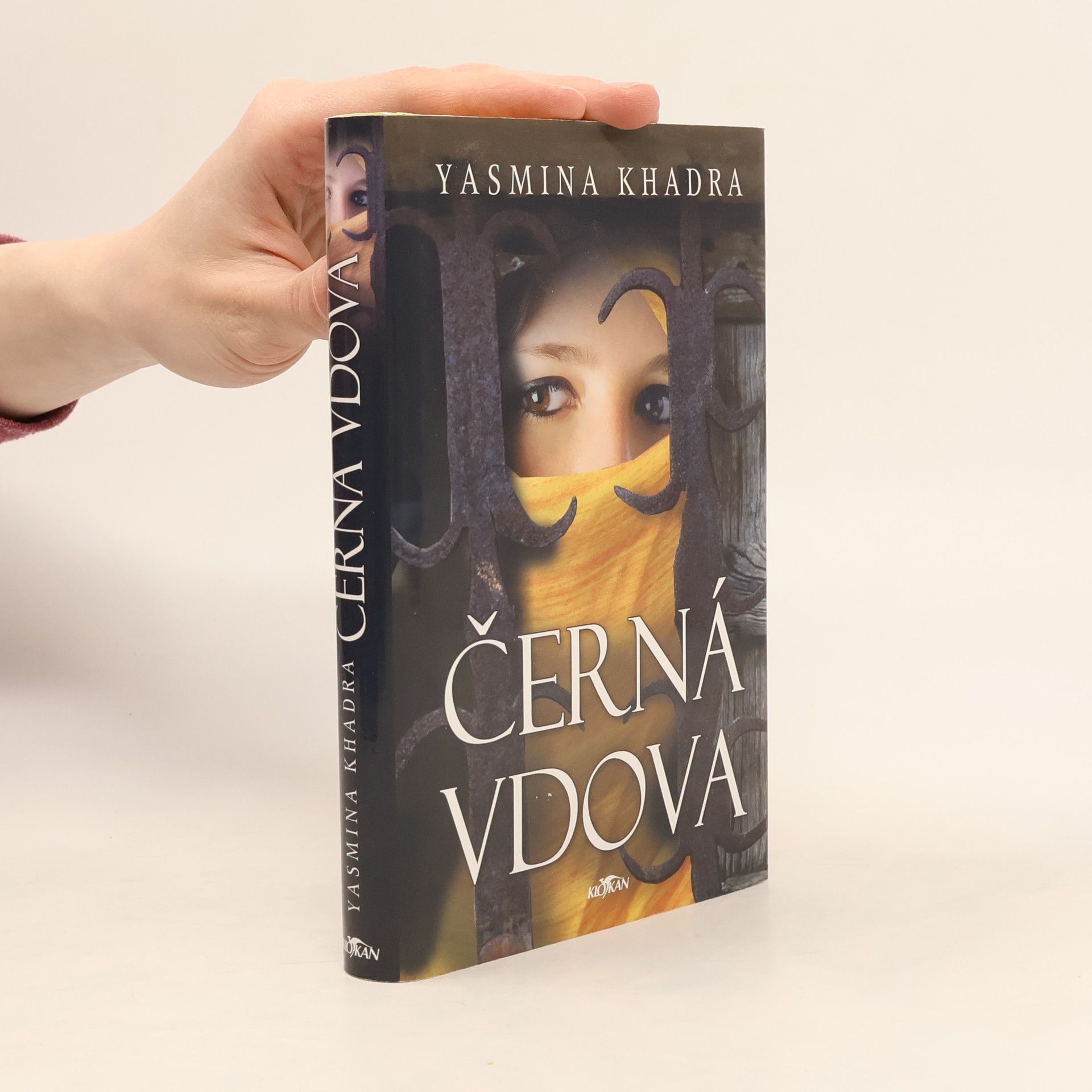 Yasmina Khadra Černá vdova