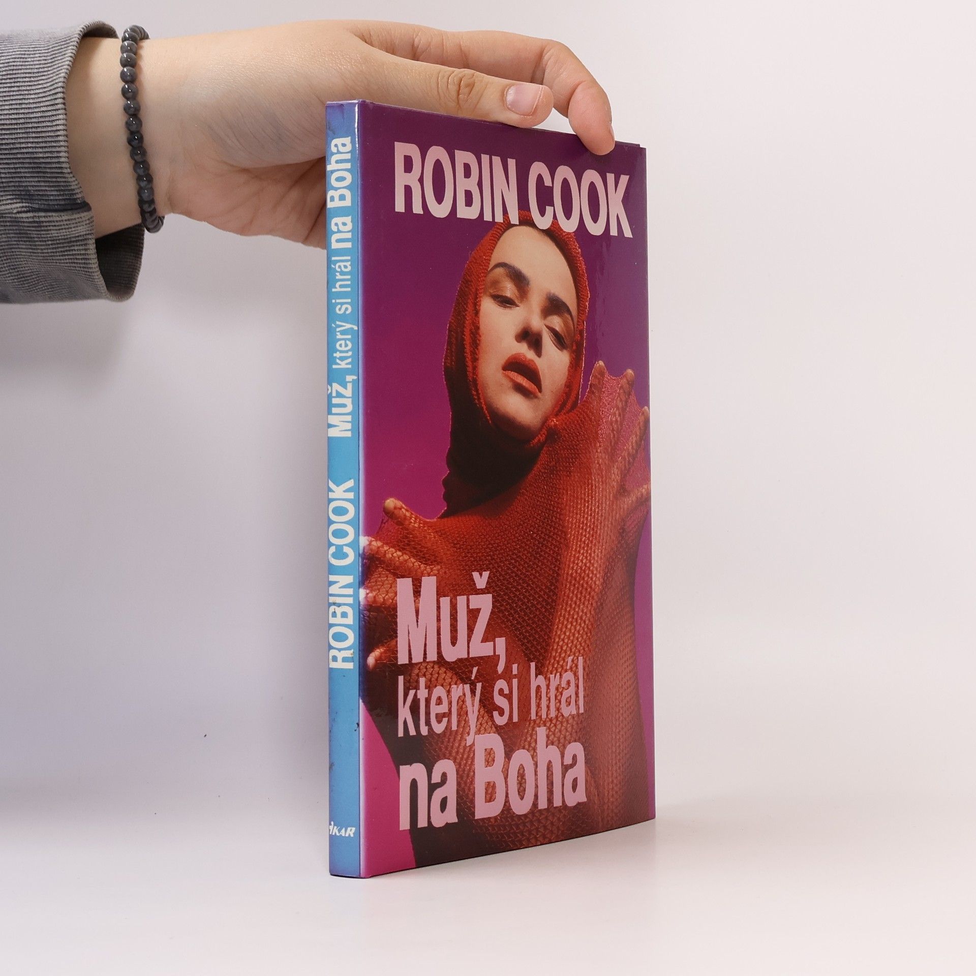 Robin Cook Muž, ktorý sa hral na Boha