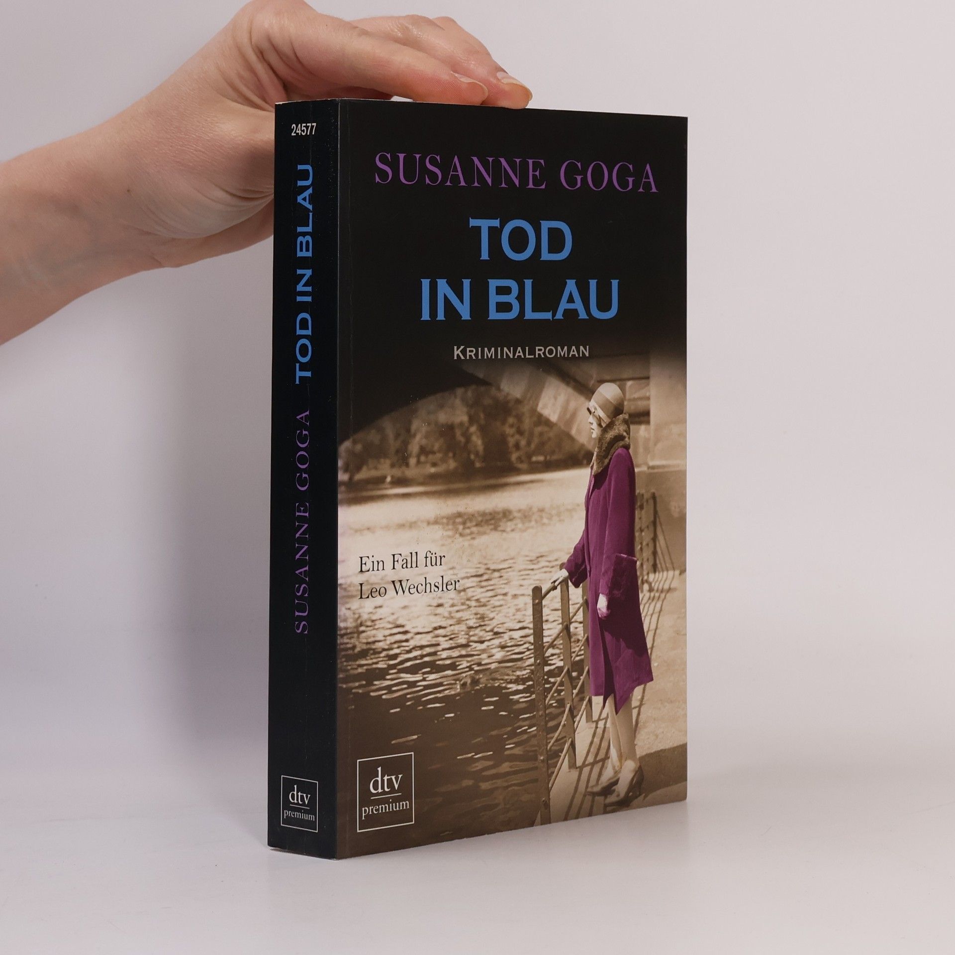 Susanne Goga Tod in Blau