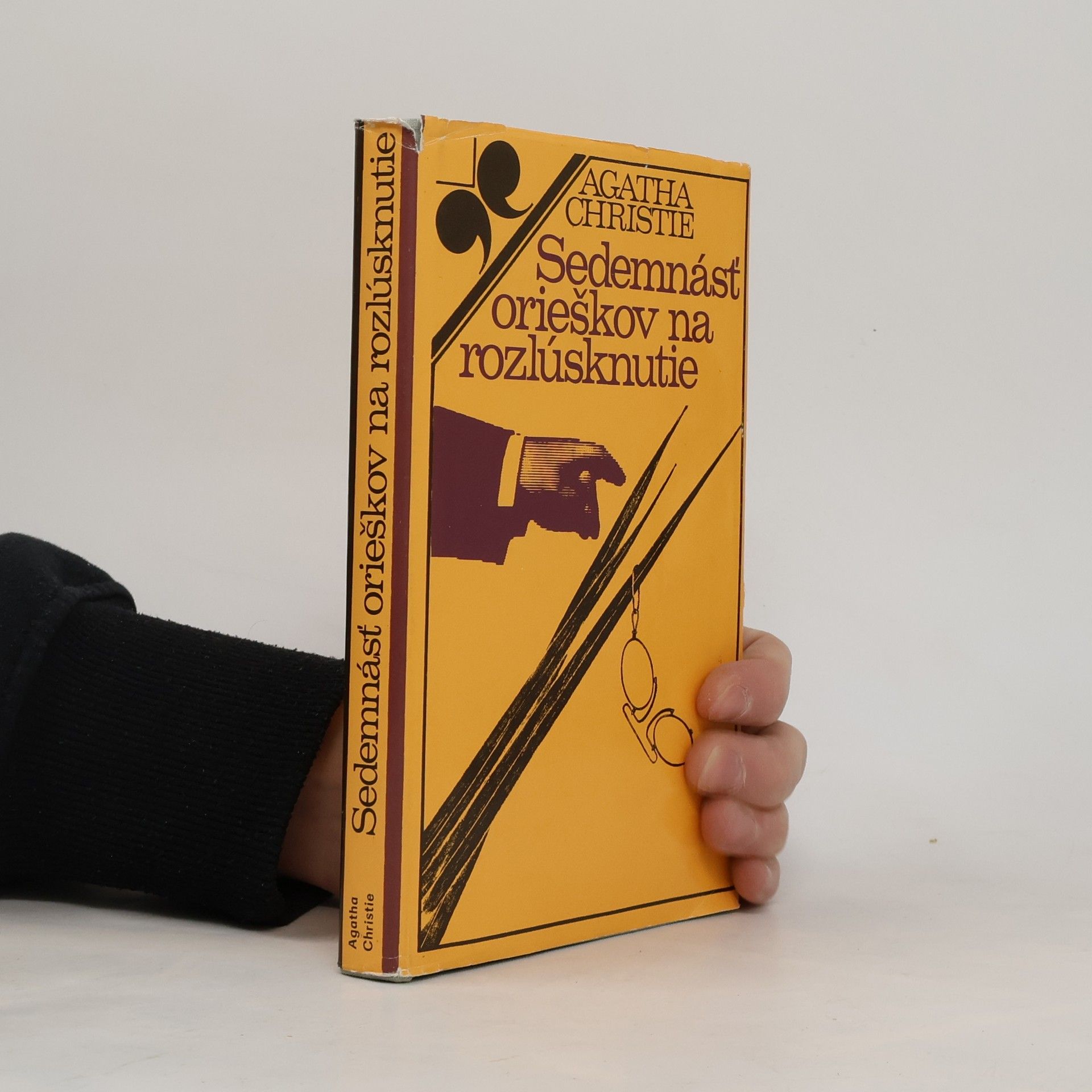 Agatha Christie Sedemnásť orieškov na rozlúsknutie