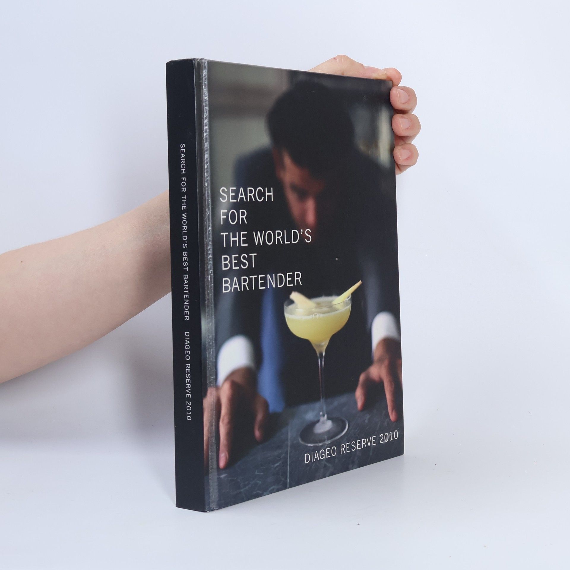 Kolektiv autorů Search for the world's best bartender