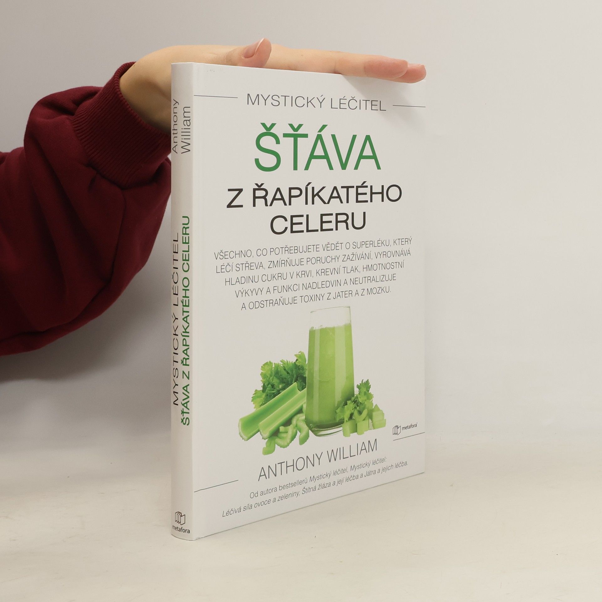 Anthony William Šťáva z řapíkatého celeru