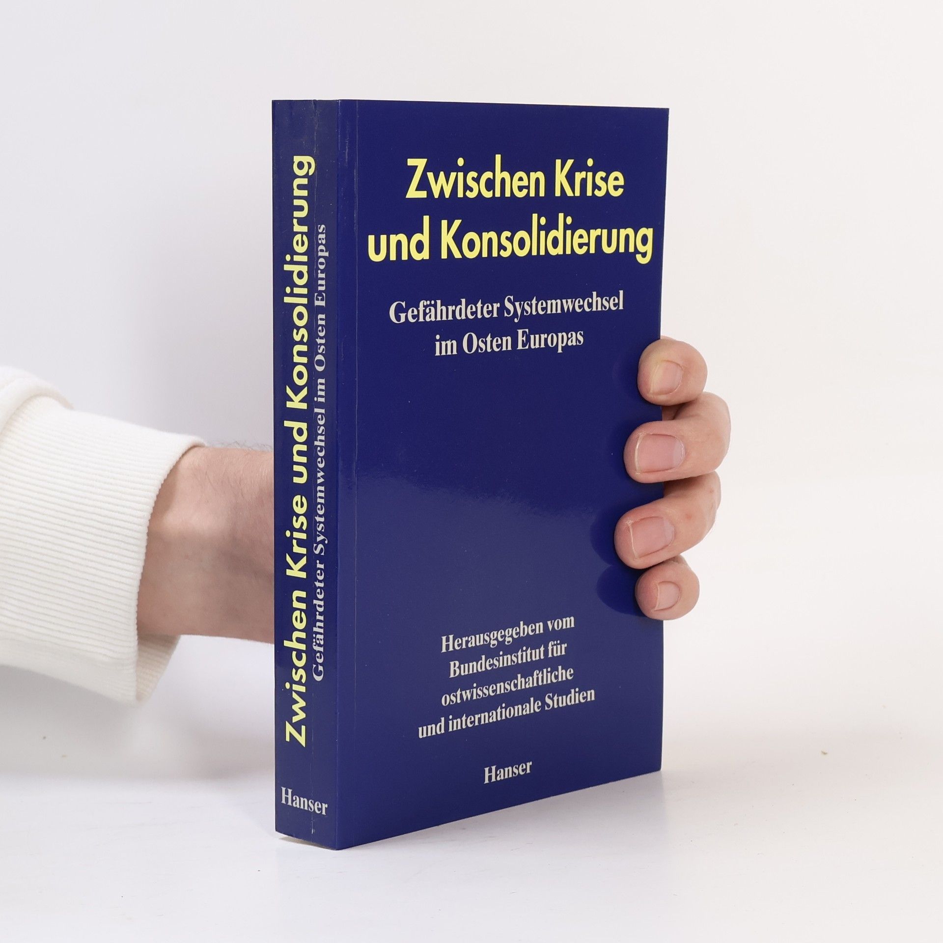 Collectif d'auteurs Zwischen Krise und Konsolidierung
