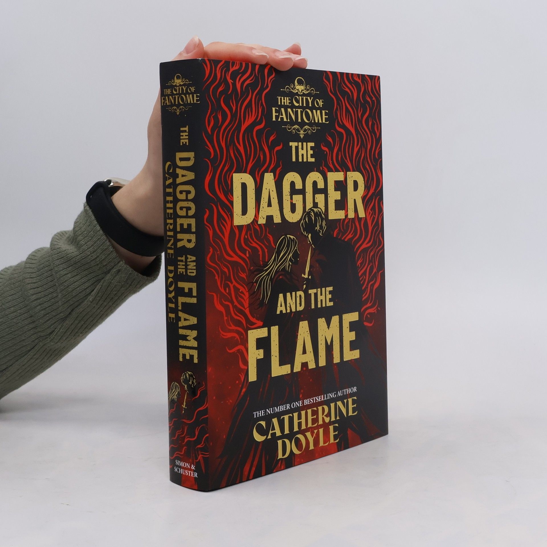 Catherine Doyle The City Of Fantome: The Dagger and the Flame
