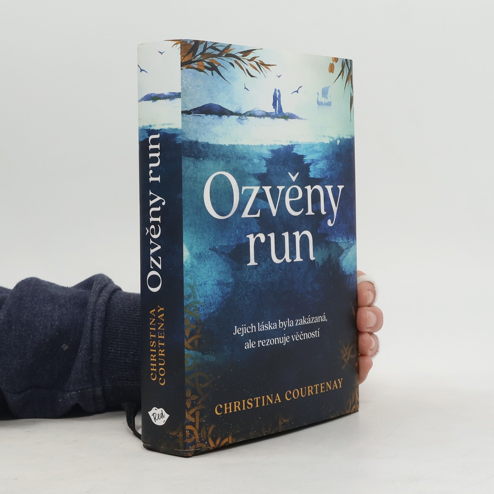 Christina Courtenay Ozvěny run