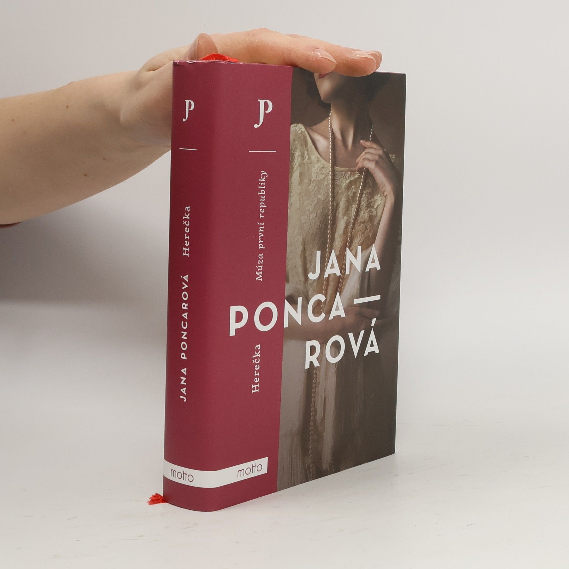 Jana Poncarová Herečka : múza první republiky