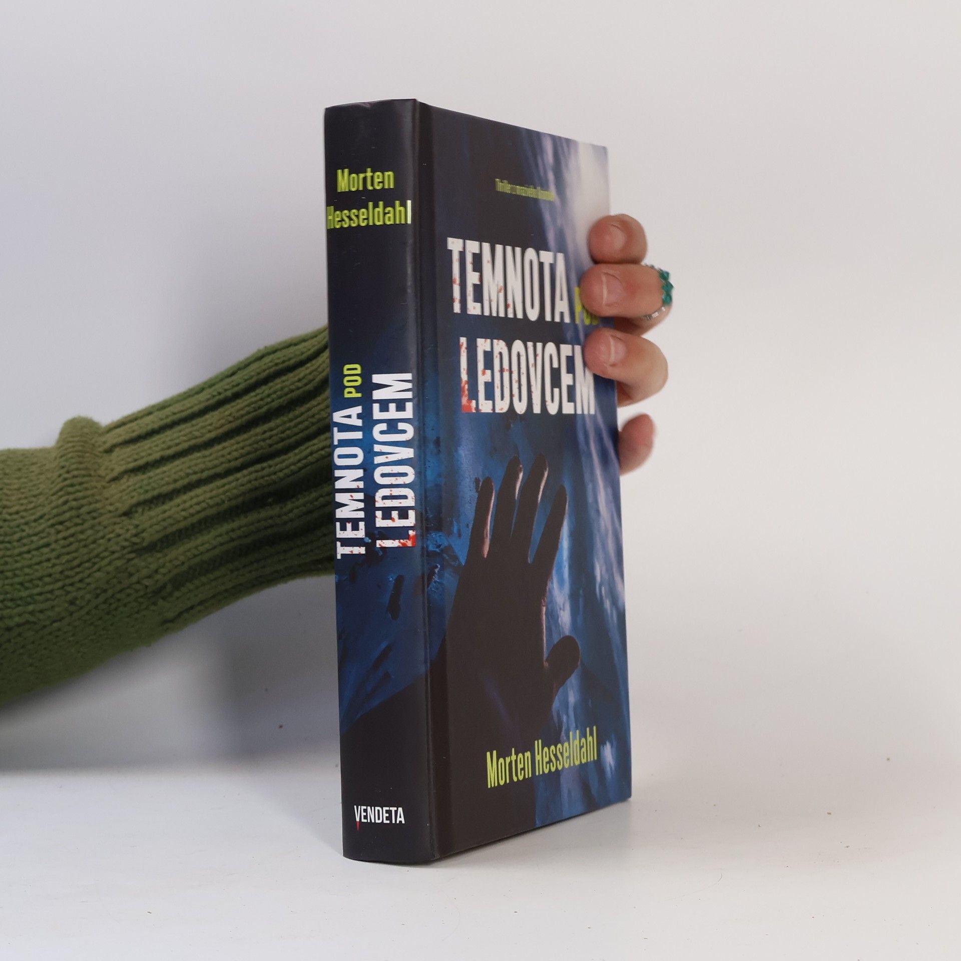 Morten Hesseldahl Temnota pod ledovcem