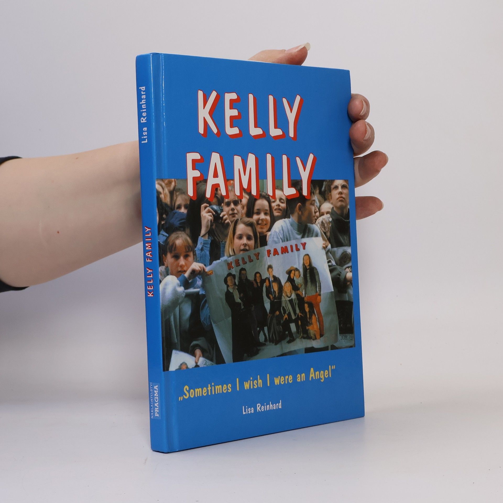 Lisa Reinhard Kelly Family : sometimes I wish I were an angel