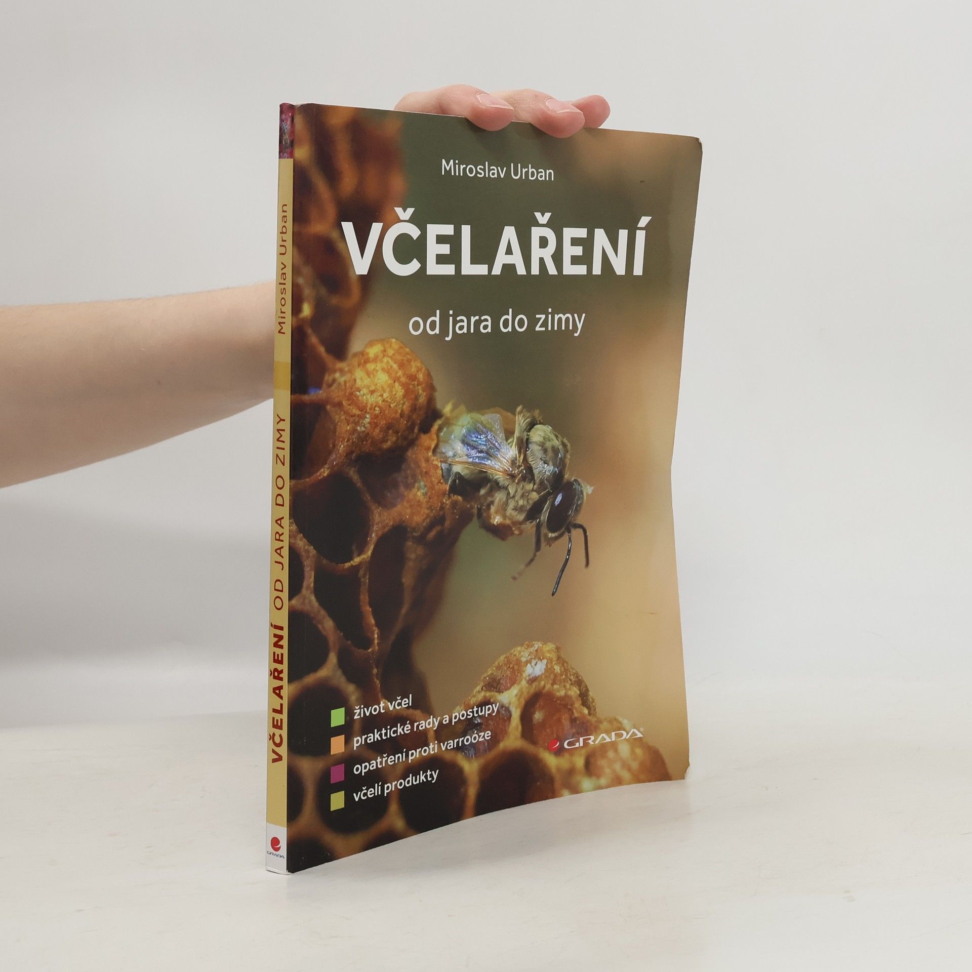 Včelaření od jara do zimy